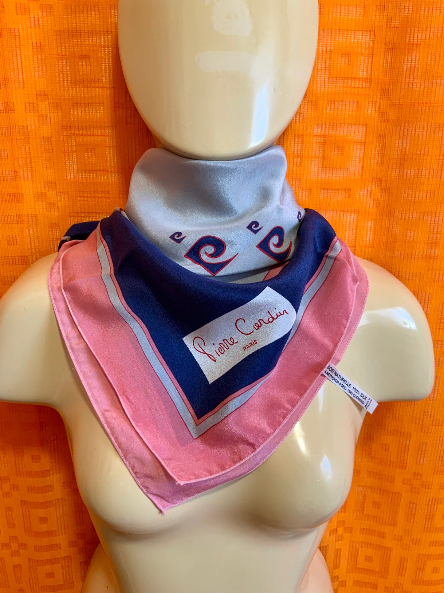Foulard Pierre Cardin Soie Neuf Vintage 1980-