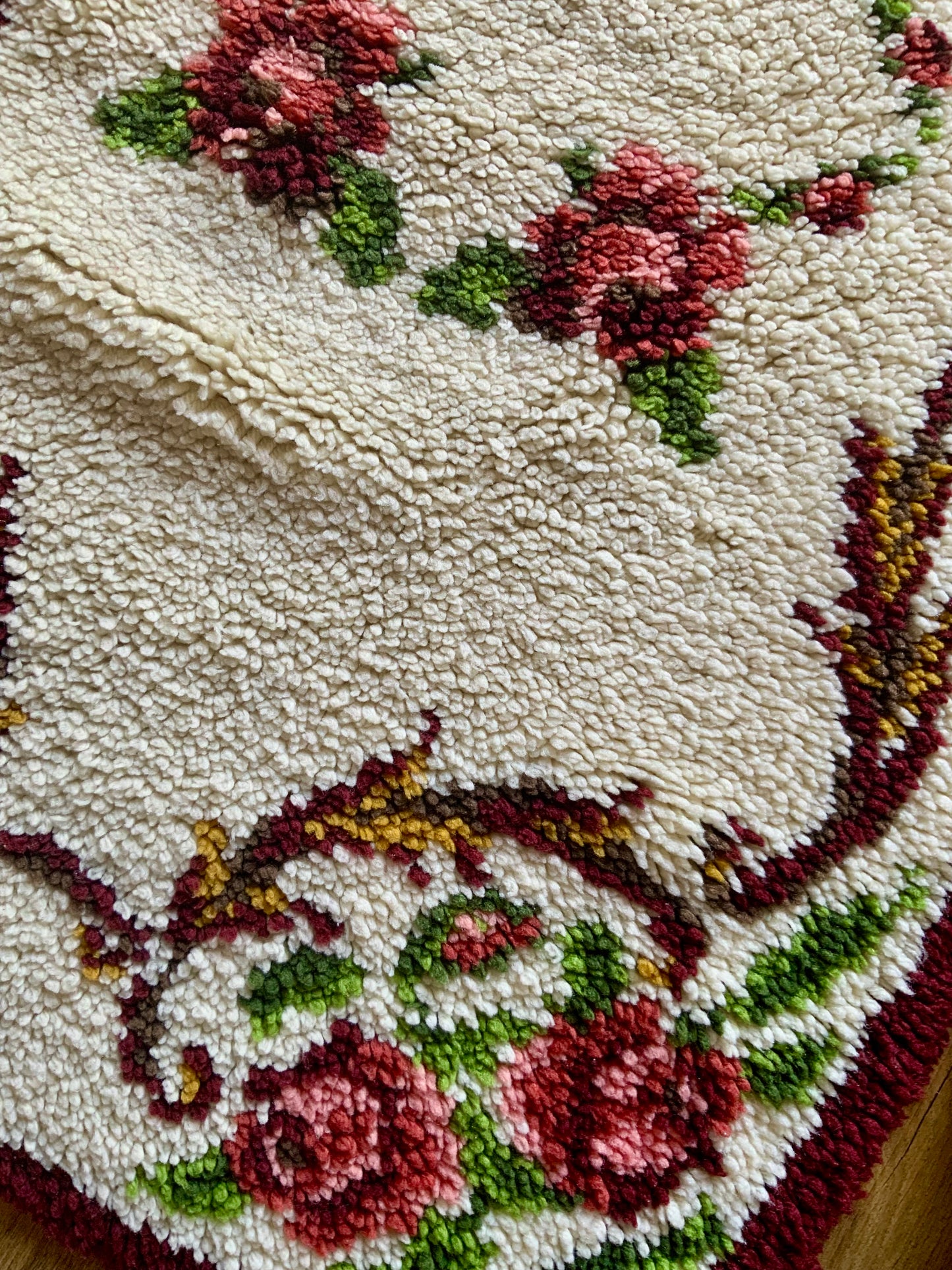 Tapis à Fleurs Vintage Neuf Fait main.