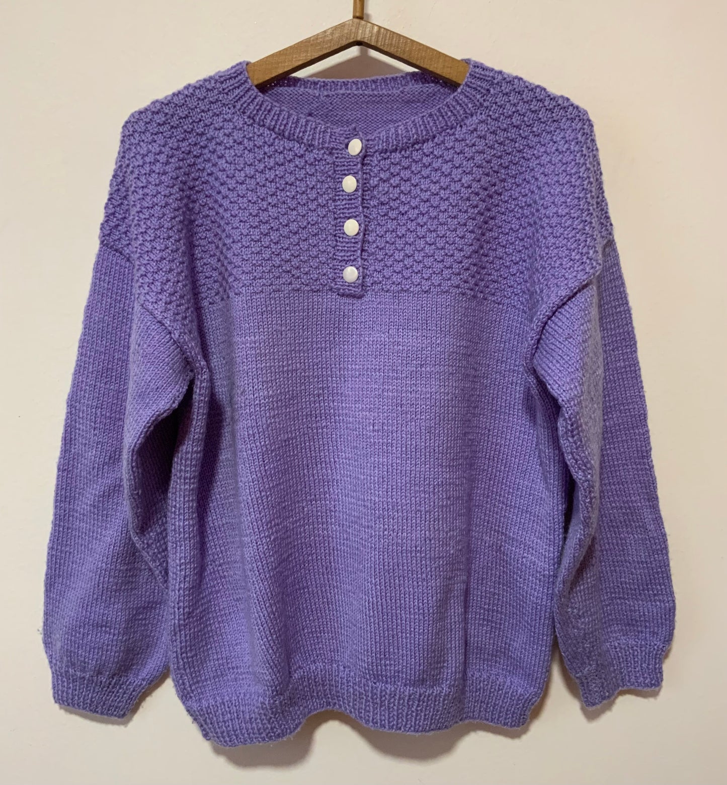 Pull Tricote main Mauve en Laine Vintage 1980- TU