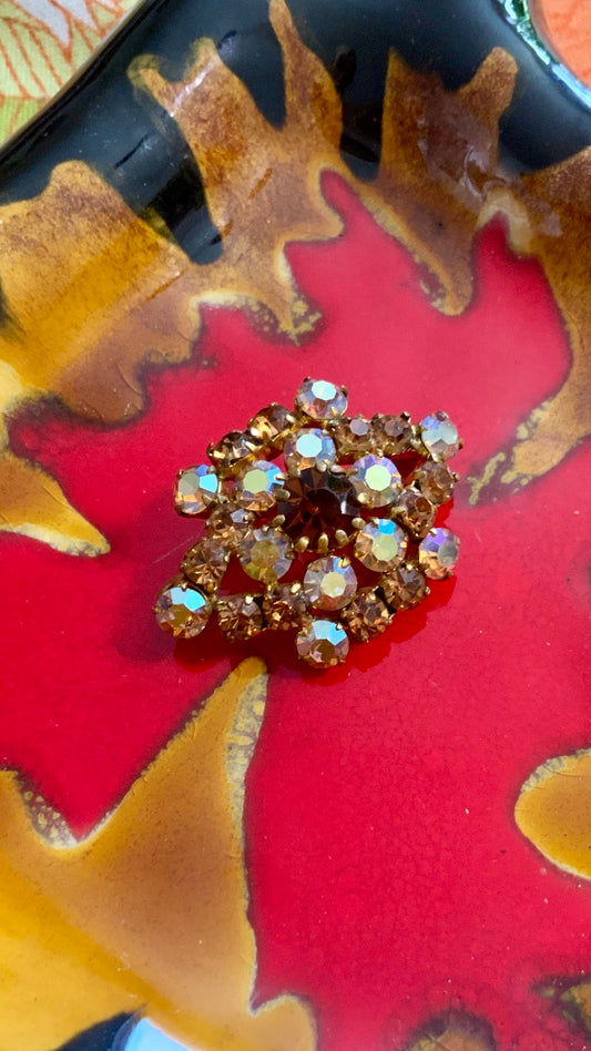 Broche Ancienne Vintage métal et pierres brillantes