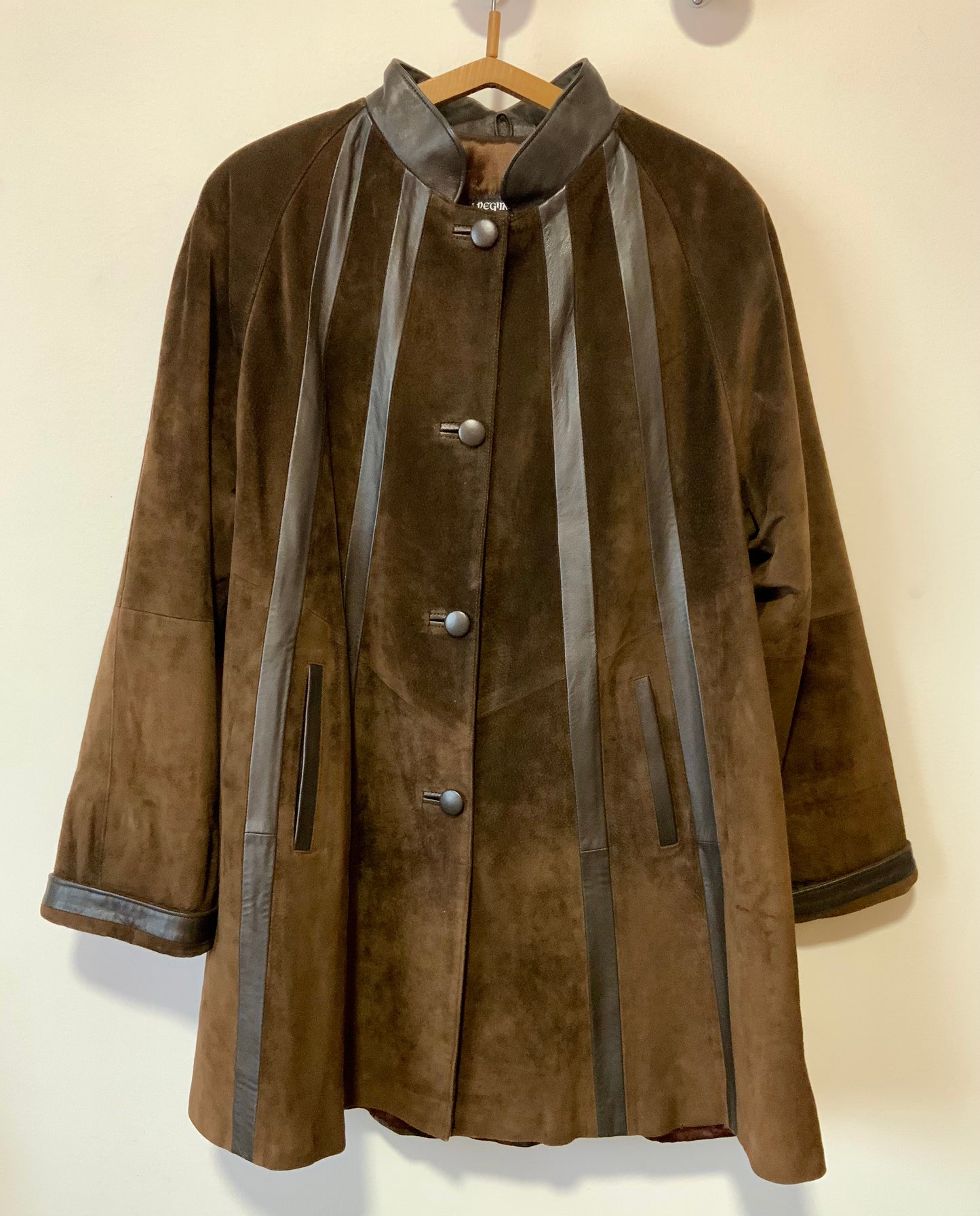Manteau Élégant Cuir Daim Vintage Élégance 1980-90- T44.