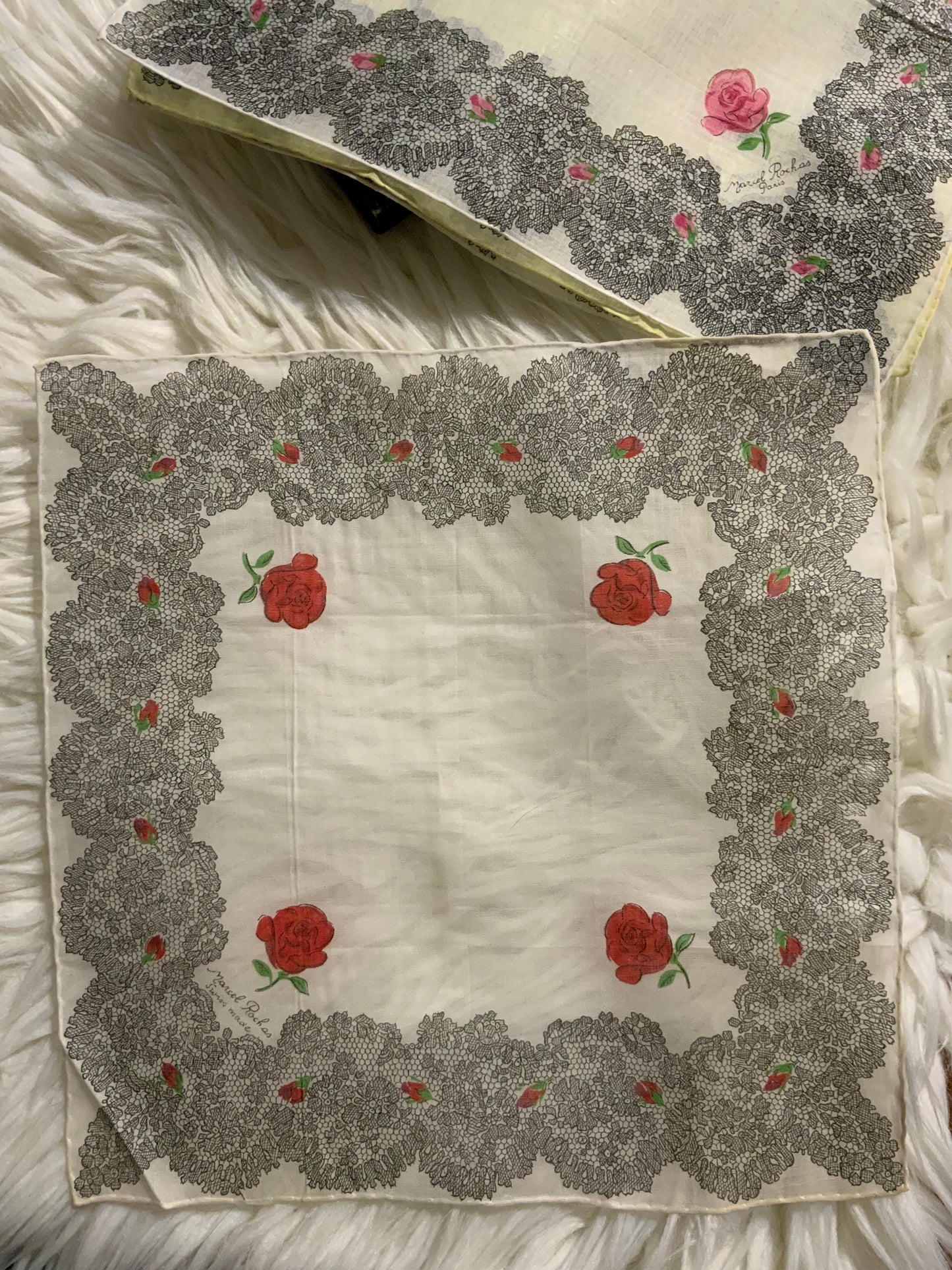 Rochas 4 Mouchoirs 1945 « Femme » Vintage Collection dans la boîte France Paris Luxe