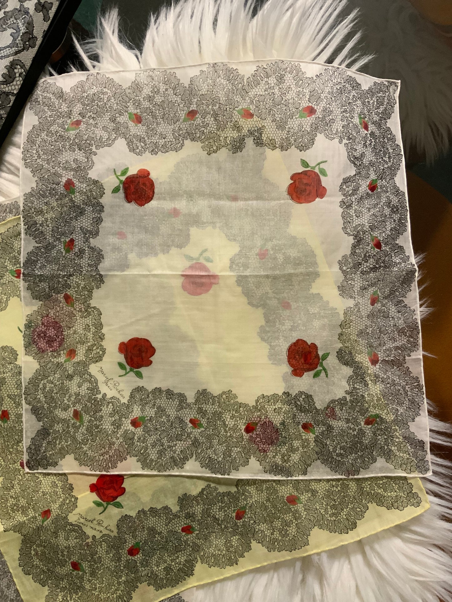 Rochas 4 Mouchoirs 1945 « Femme » Vintage Collection dans la boîte France Paris Luxe