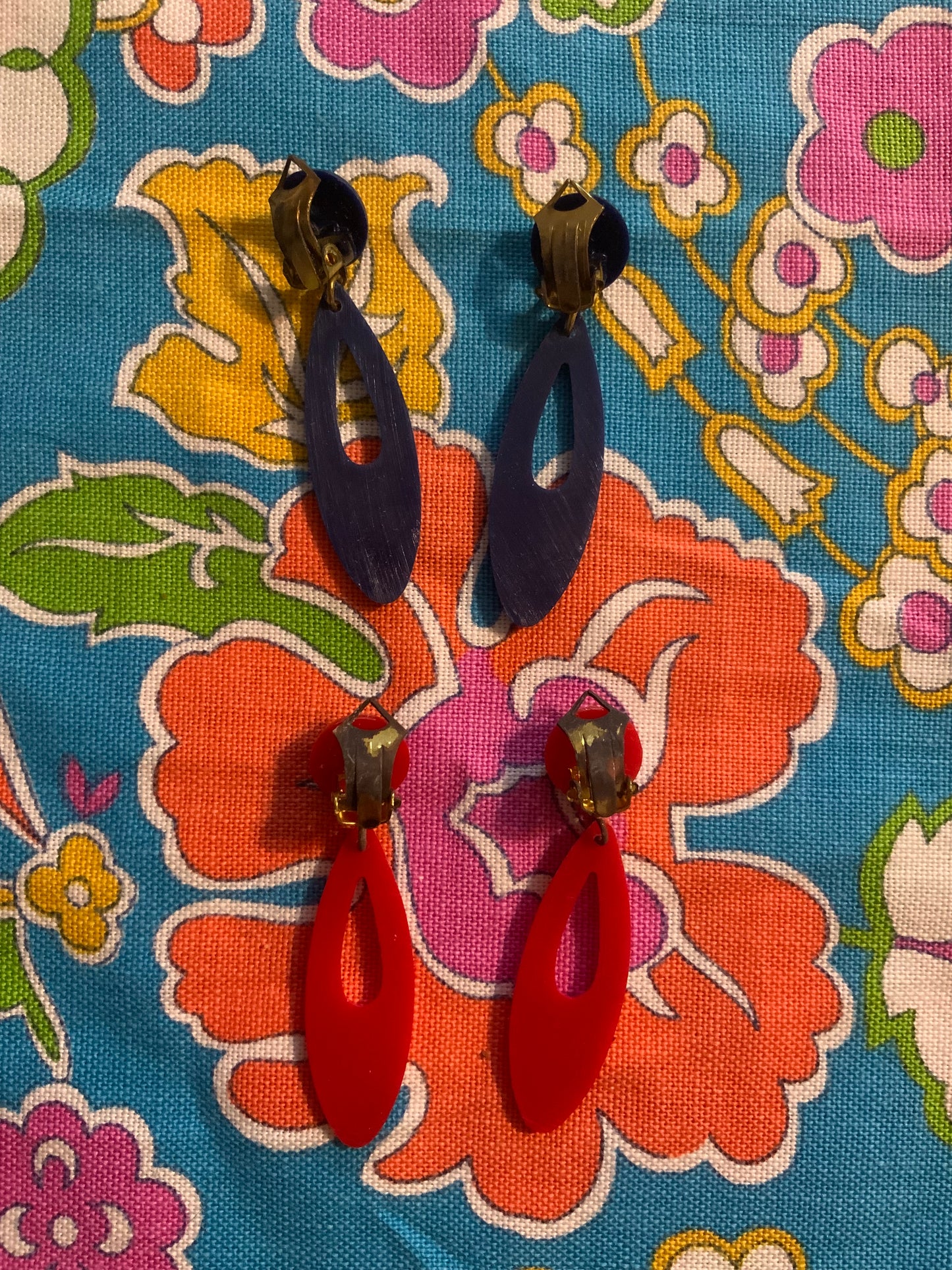 2 paires de Boucles d’oreilles Deadstock 1980
