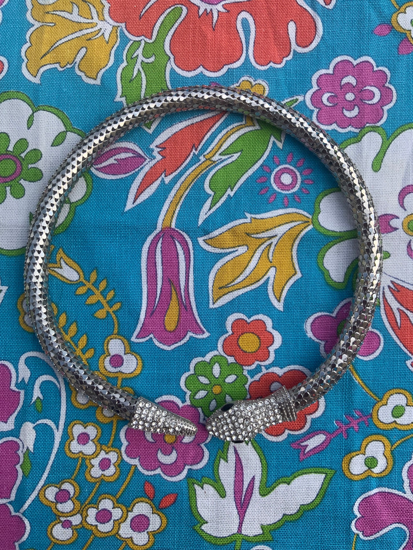 Collier rigide Serpent à strass - Élégance Originalité Vintage 2000’