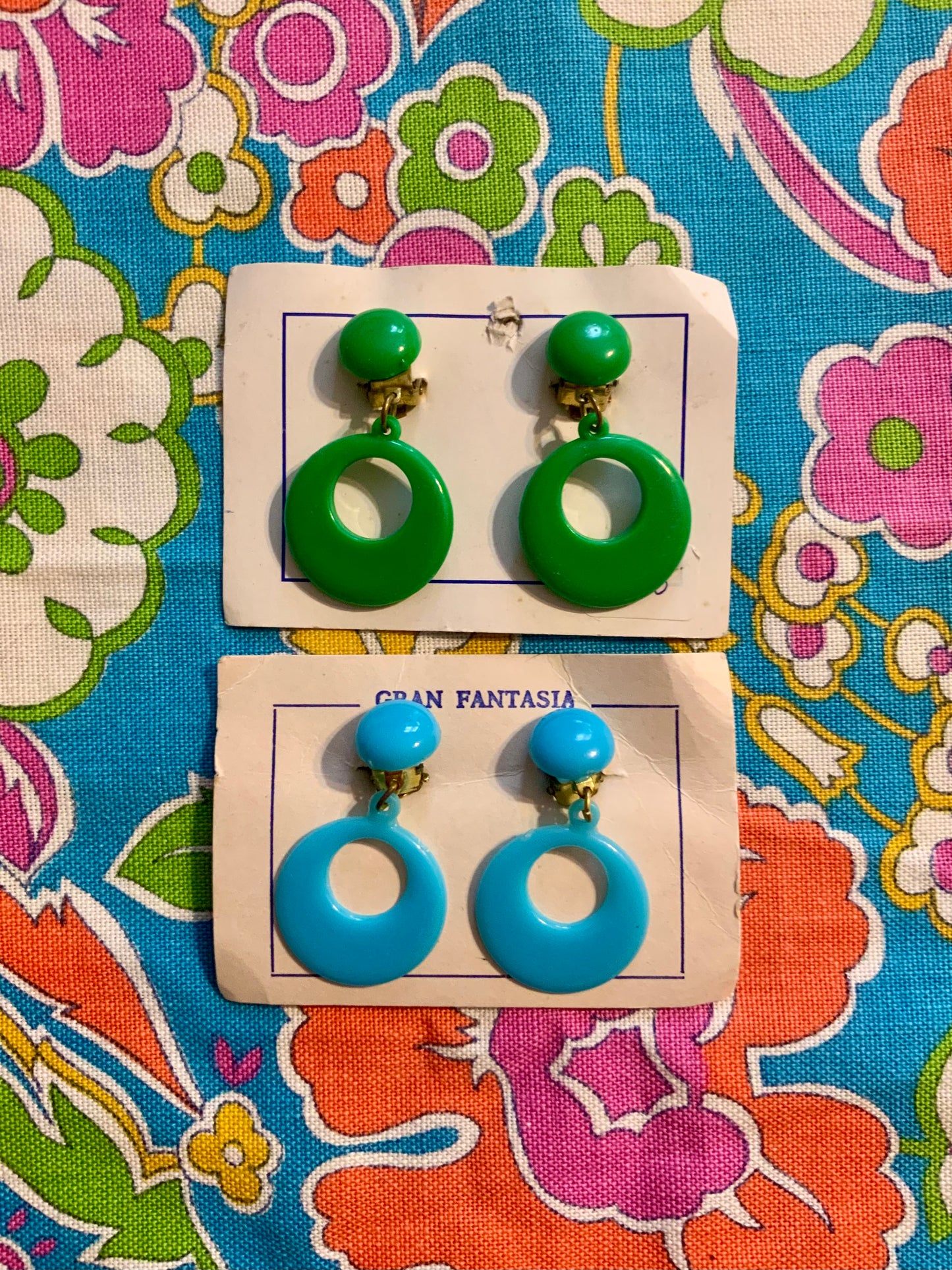 2 paires de Boucles d’oreilles Deadstock Vintage créoles pendantes 1980-