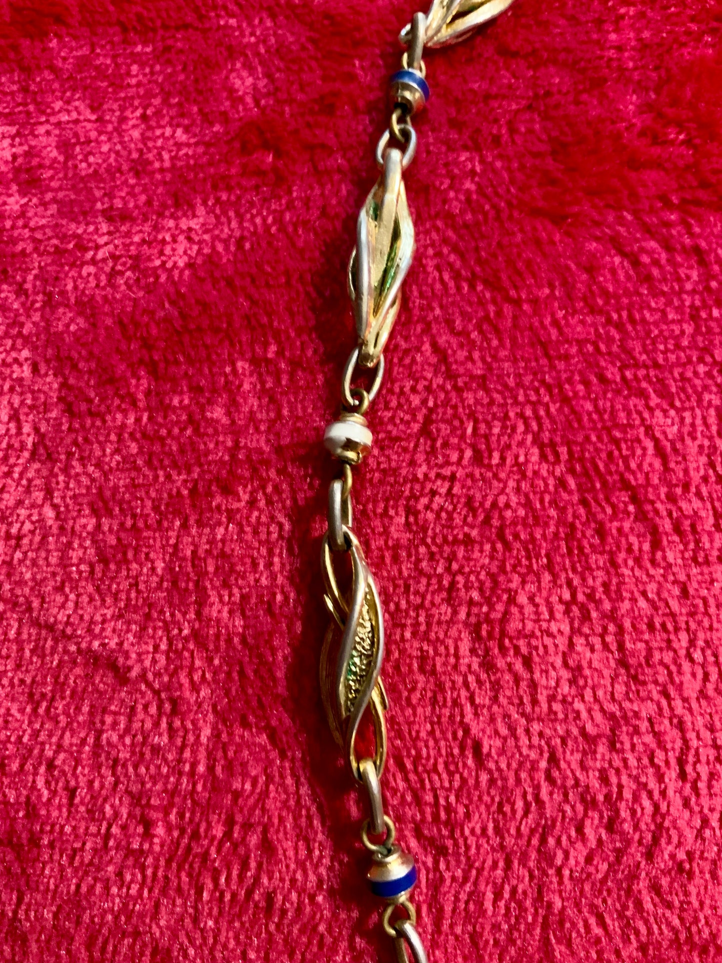 Sublime Collier Balenciaga Chic Vintage Haut de Gamme