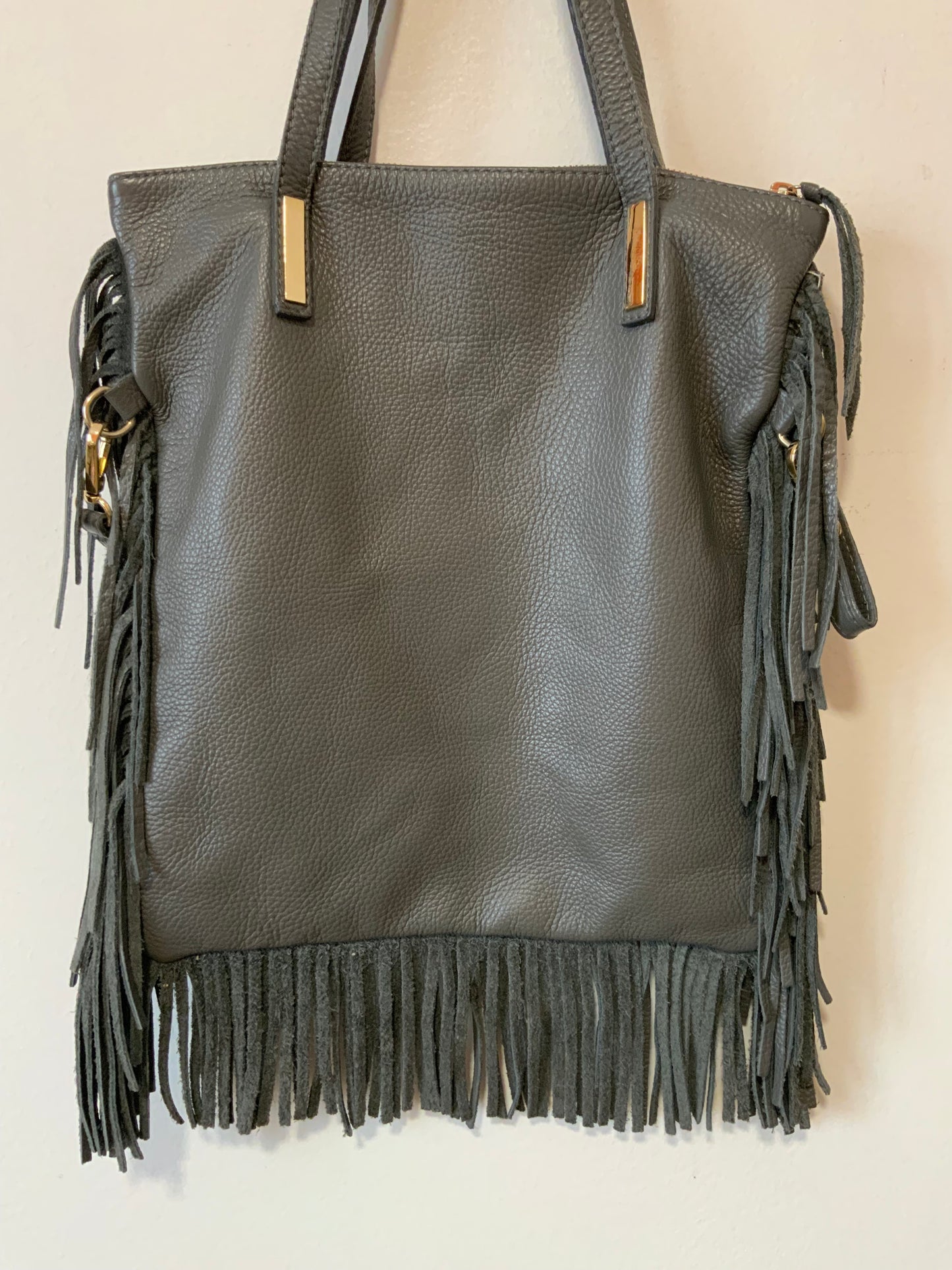 Sac à main a franges cuir gros grains gris Italy