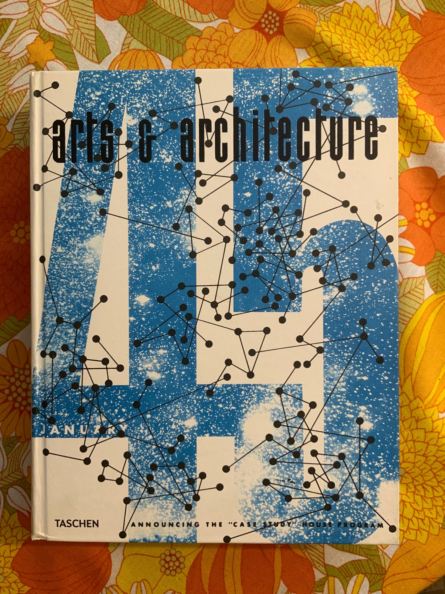 Livre d’Arts et d architecture de 1945 à 49.