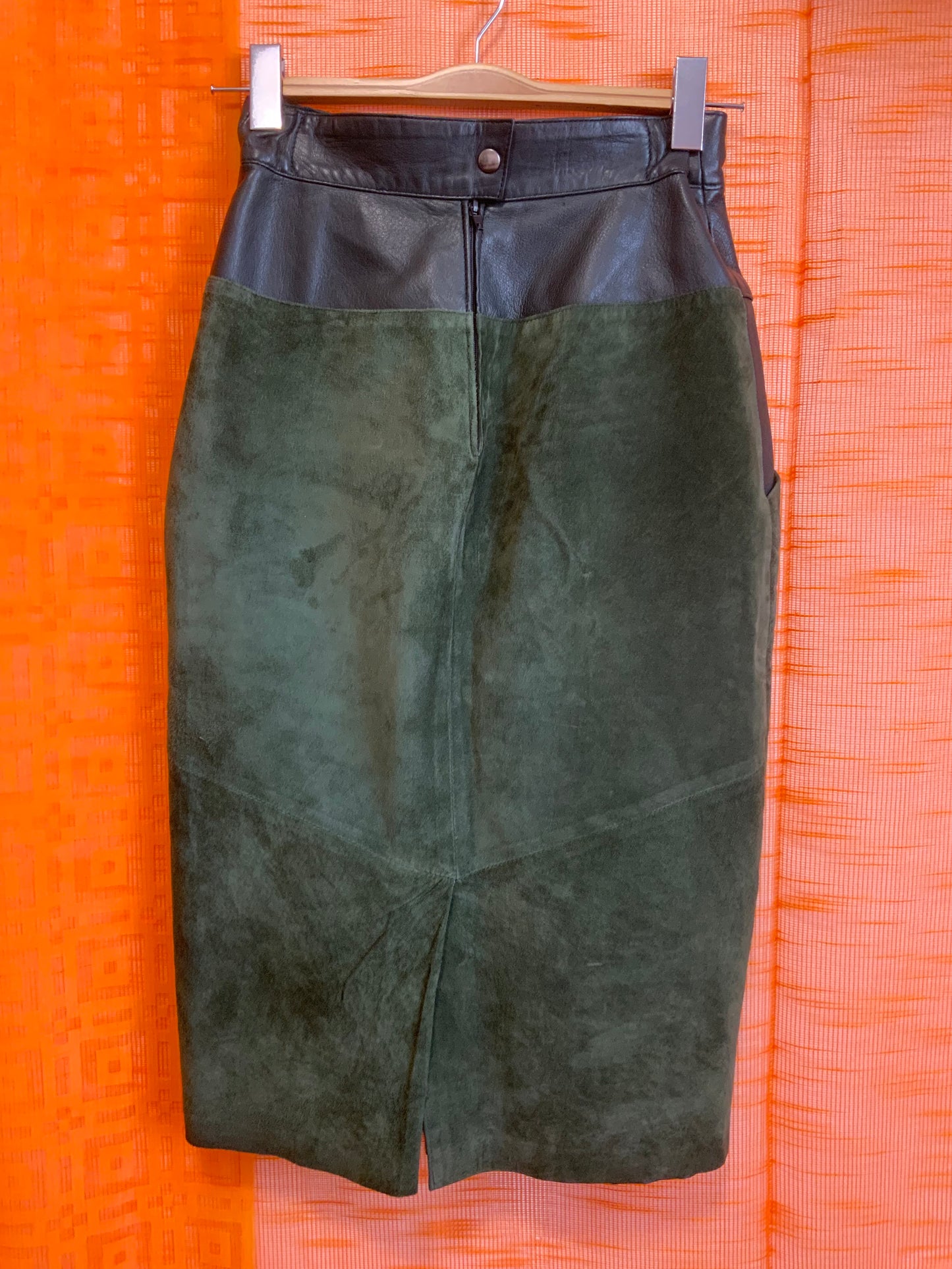 Jupe Vintage 1980 Beauté Daim Cuir verte- T34/36