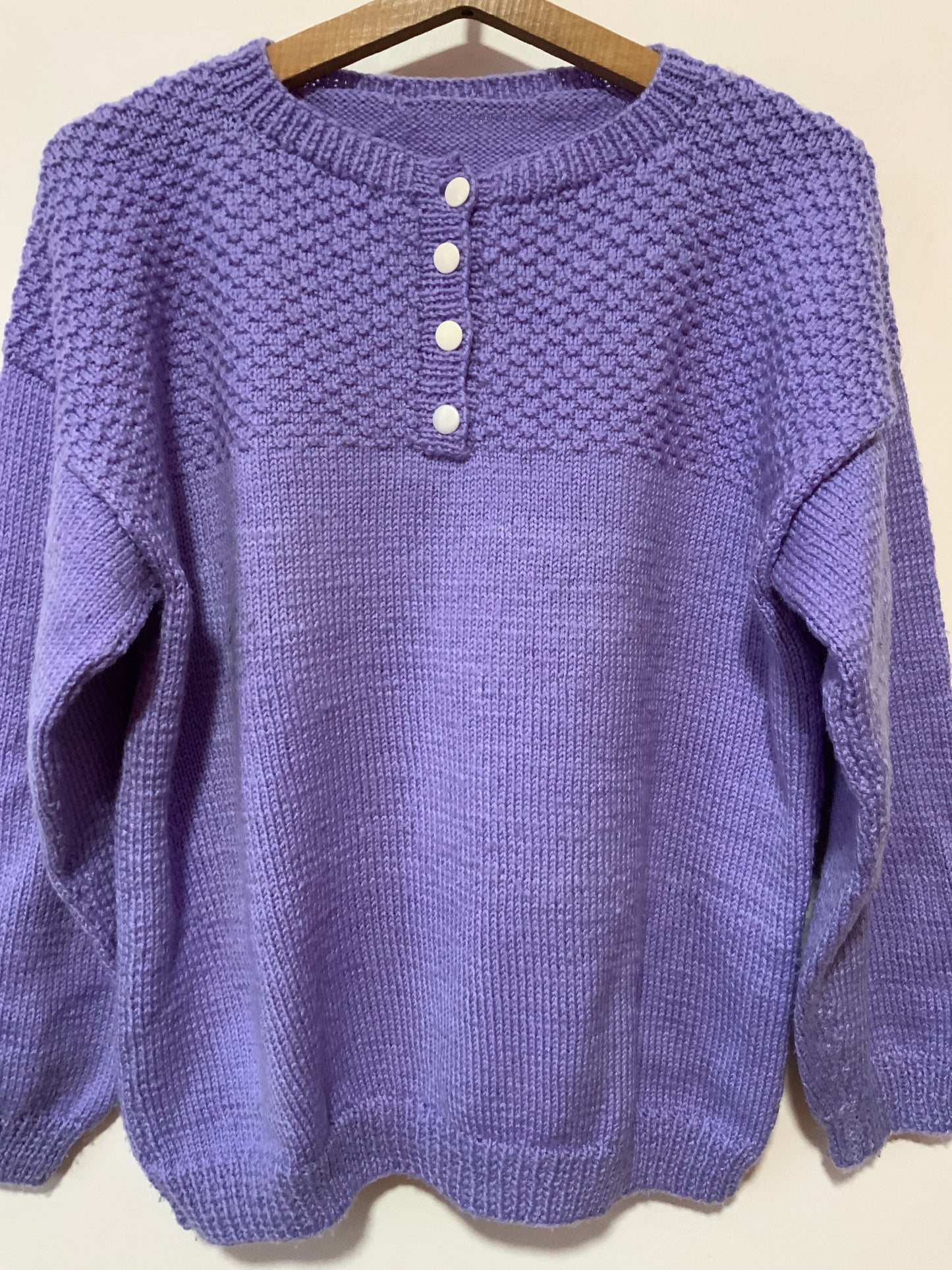 Pull Tricote main Mauve en Laine Vintage 1980- TU