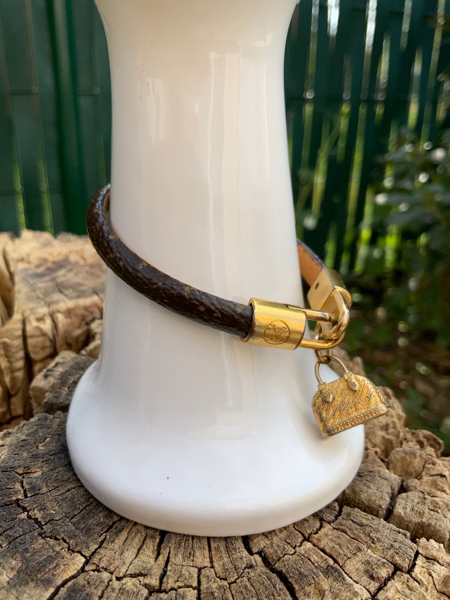 Bracelet Louis Vuitton Alma Cuir Monogrammé Luxe