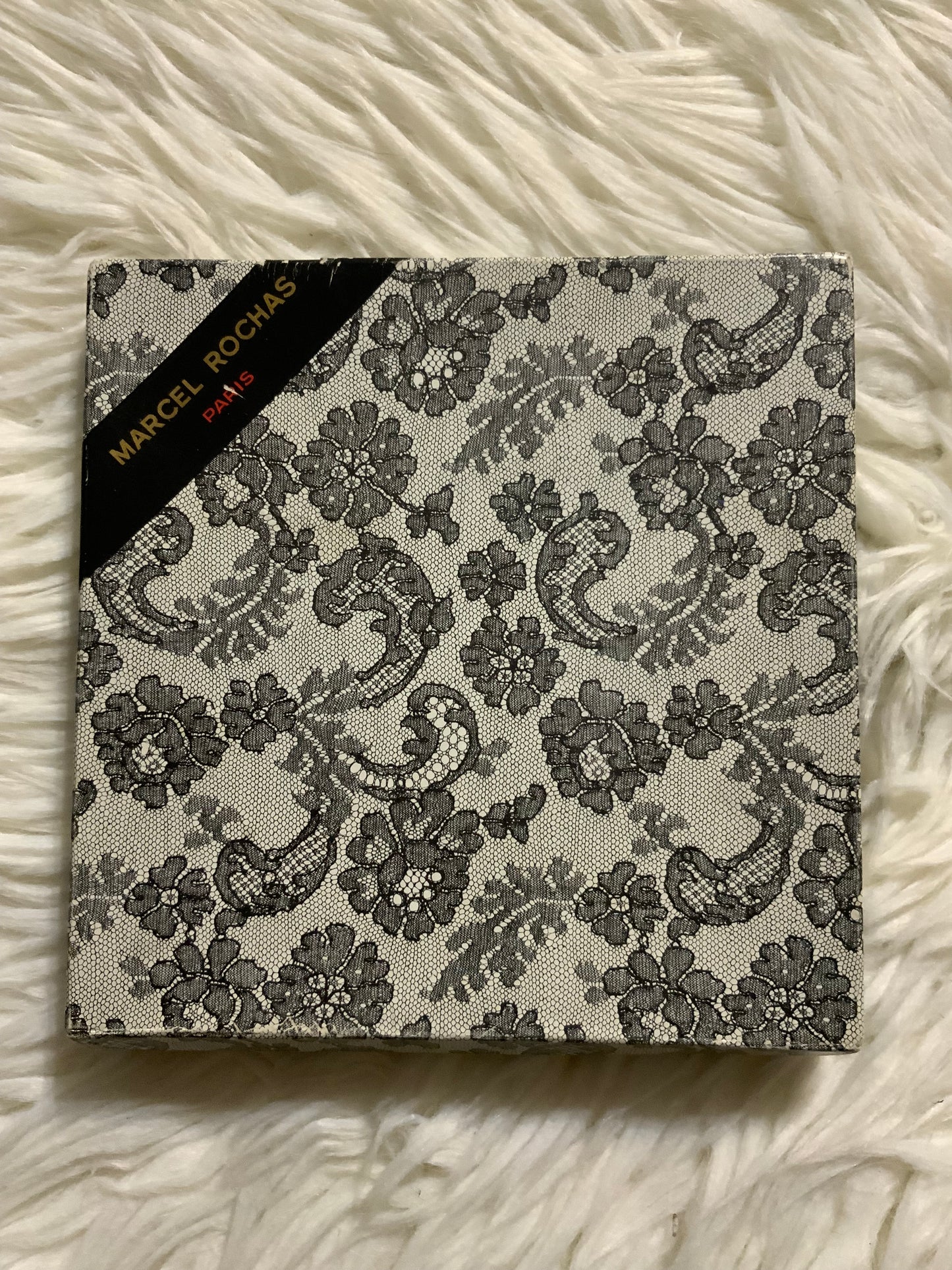 Rochas 4 Mouchoirs 1945 « Femme » Vintage Collection dans la boîte France Paris Luxe