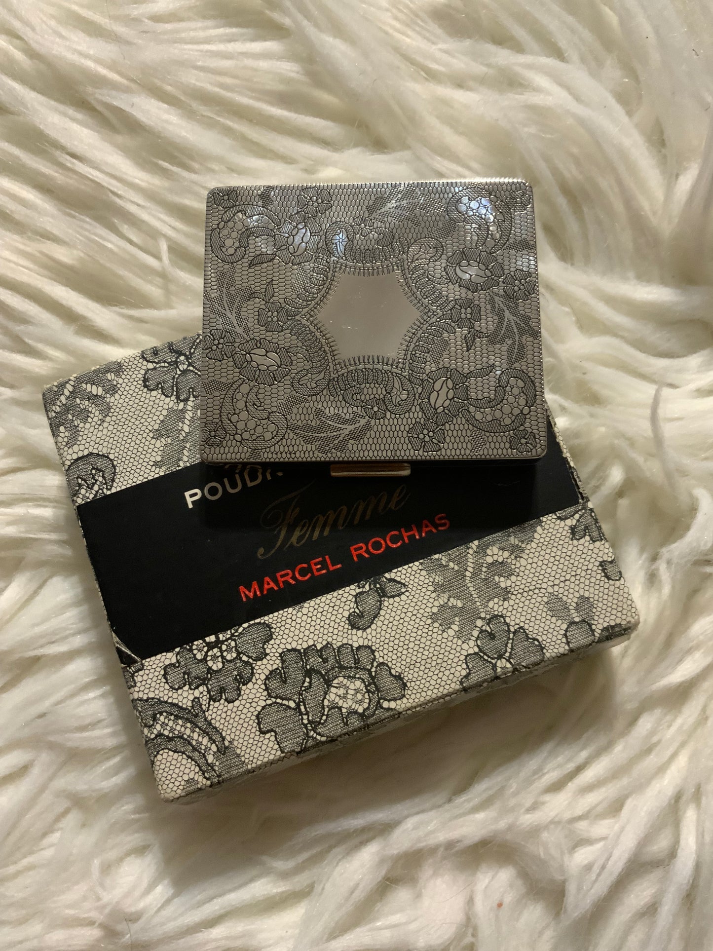 Poudrier Carré Rochas Paris France Vintage 1945 Collection