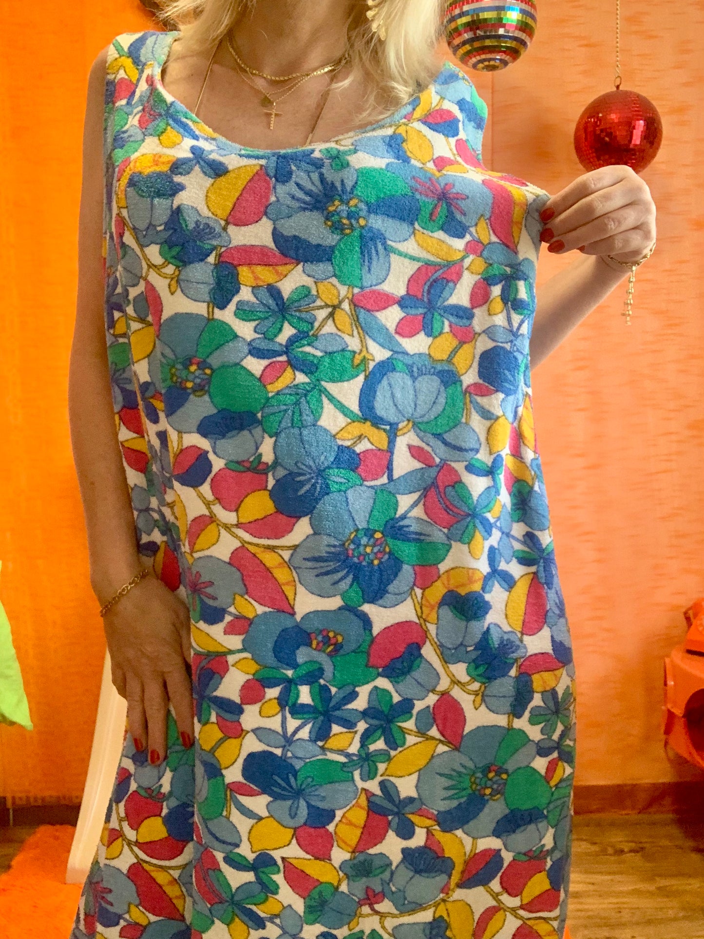 Robe a fleurs en matiere Eponge Vintage Belgium 1960/70- T52