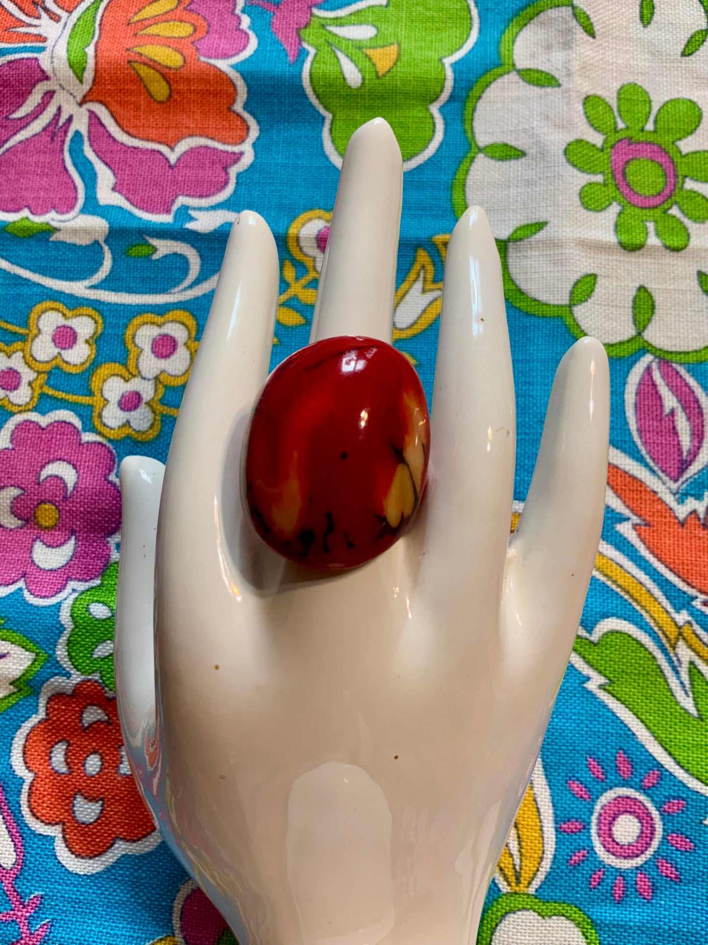 Bague Vintage en verre rouge -T46