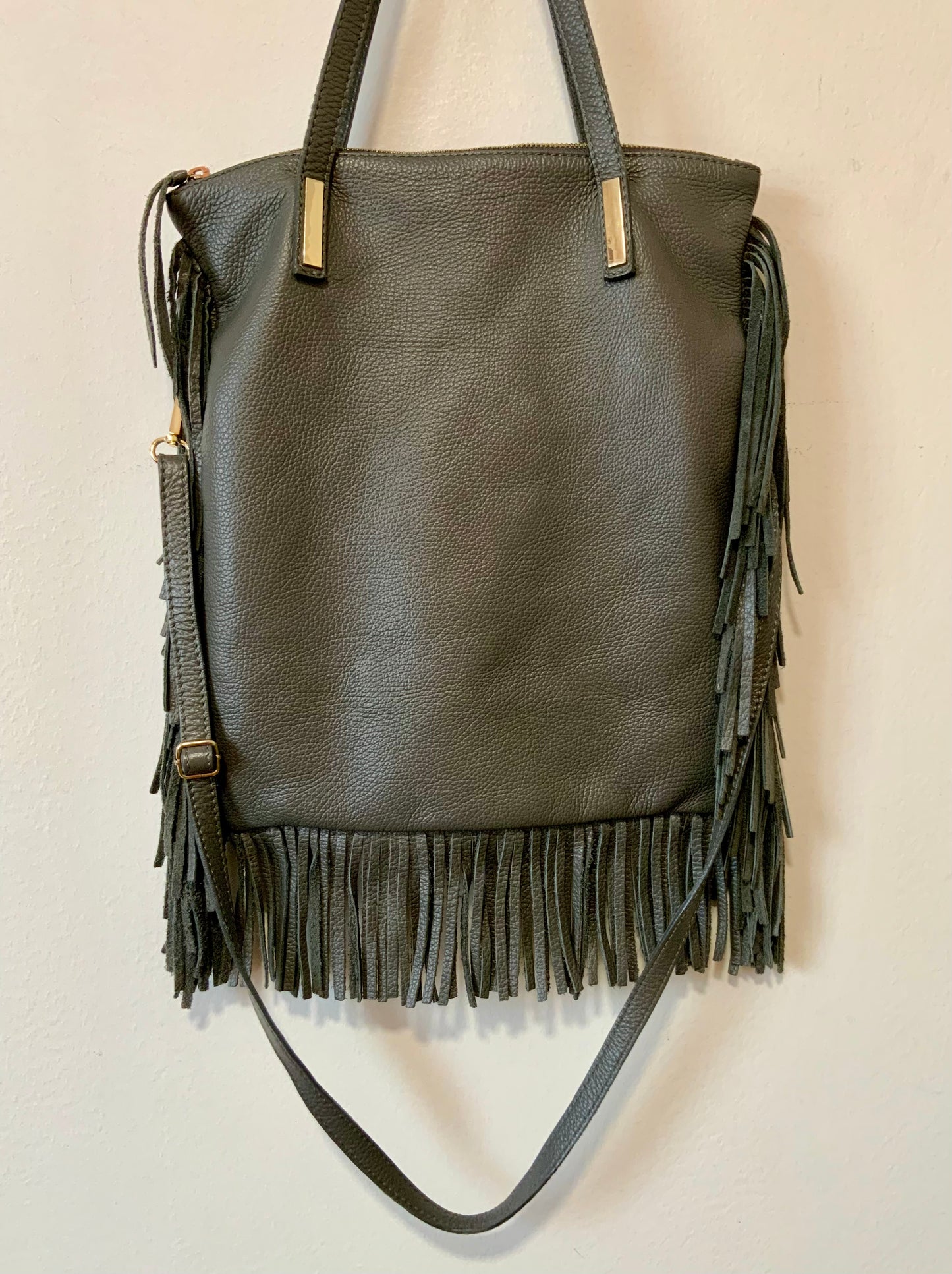 Sac à main a franges cuir gros grains gris Italy