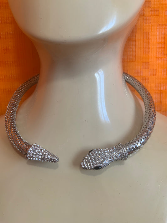 Collier rigide Serpent à strass - Élégance Originalité Vintage 2000’
