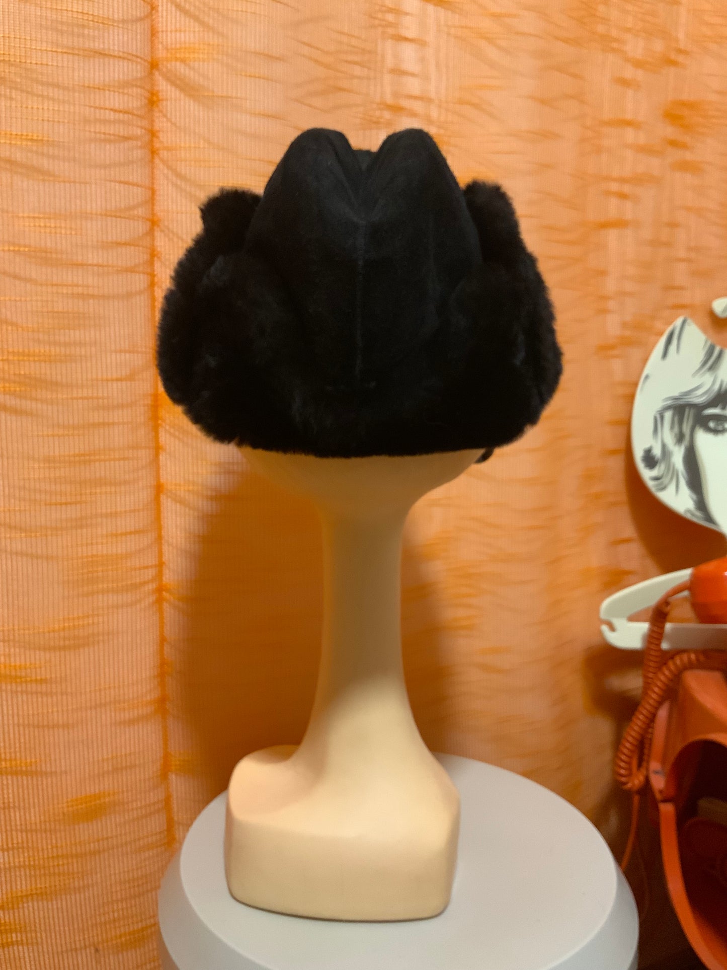 Chapeau Toque Cuir daim et fourrure synthétique Noire Vintage 1970