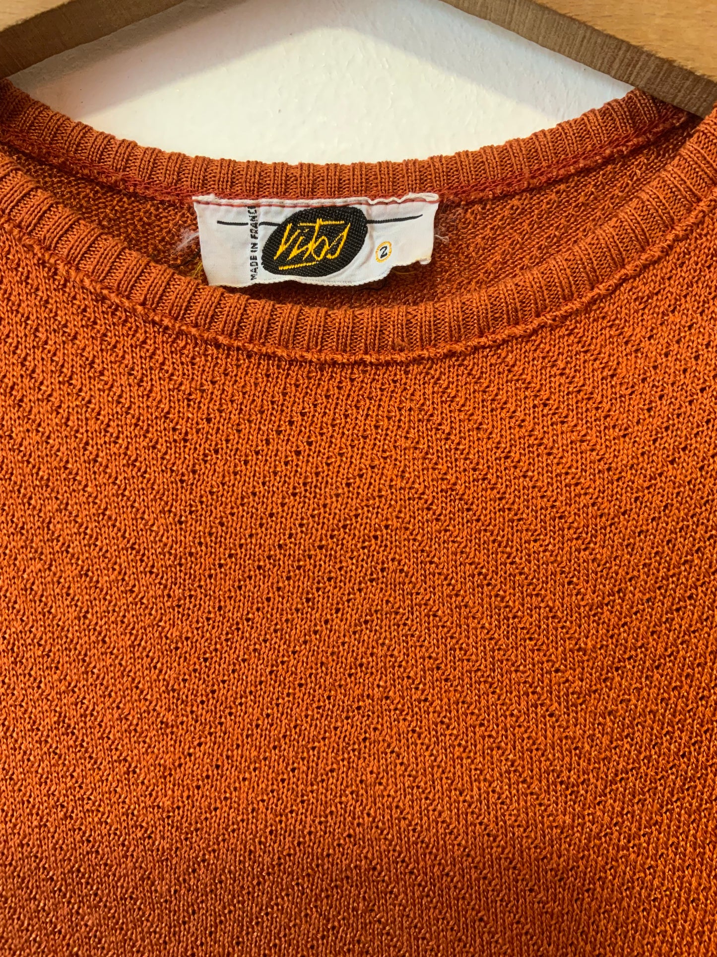 Tricot sans manche Neuf Vintage 1970- T38.