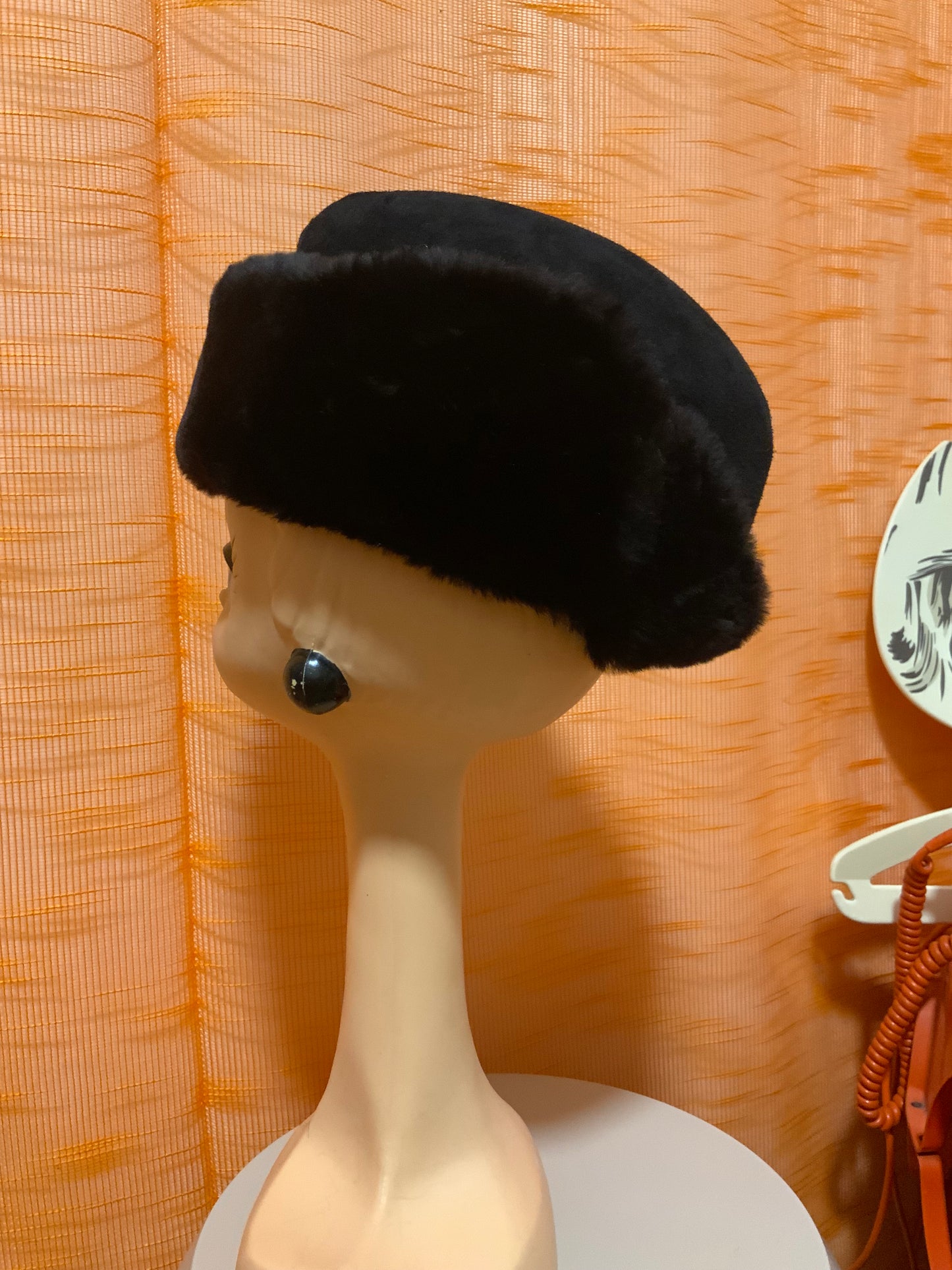 Chapeau Toque Cuir daim et fourrure synthétique Noire Vintage 1970