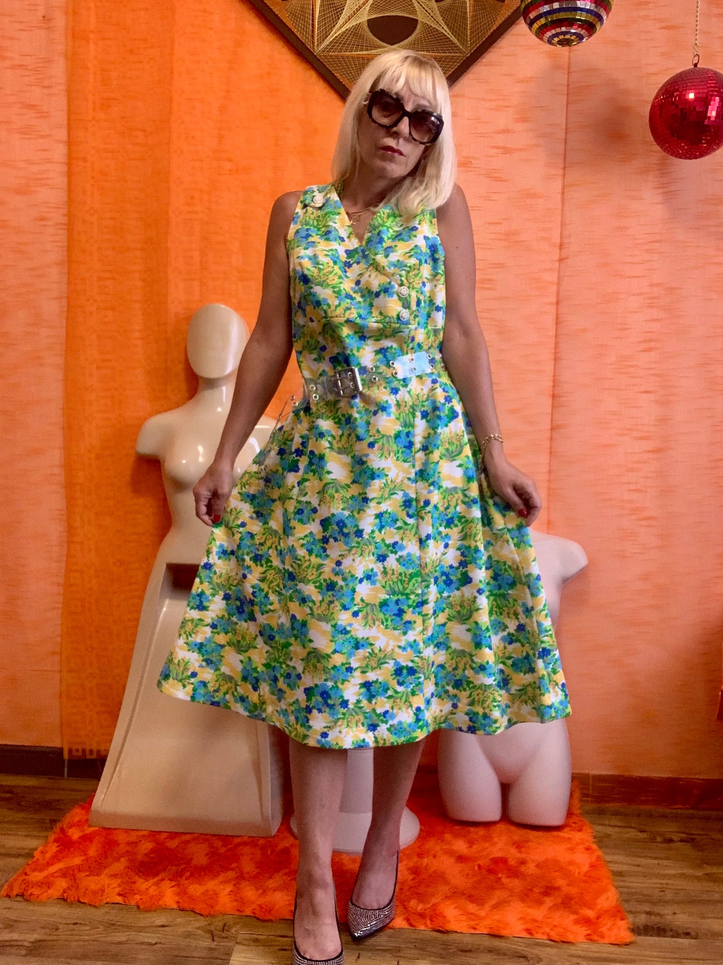 Robe a fleurs Vintage 1970 Création - T48