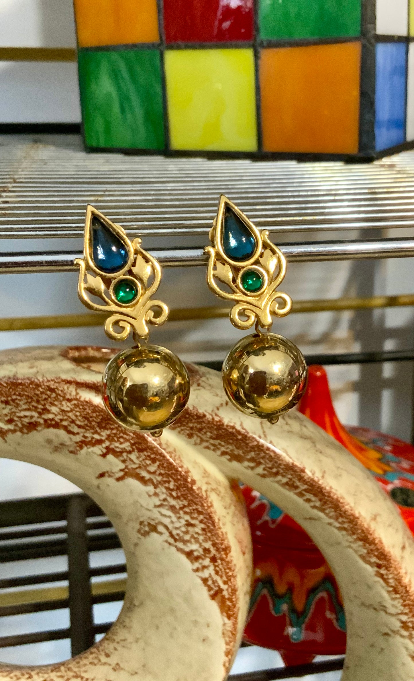 Superbes boucles d’oreilles Boules pendantes Vintage Chic