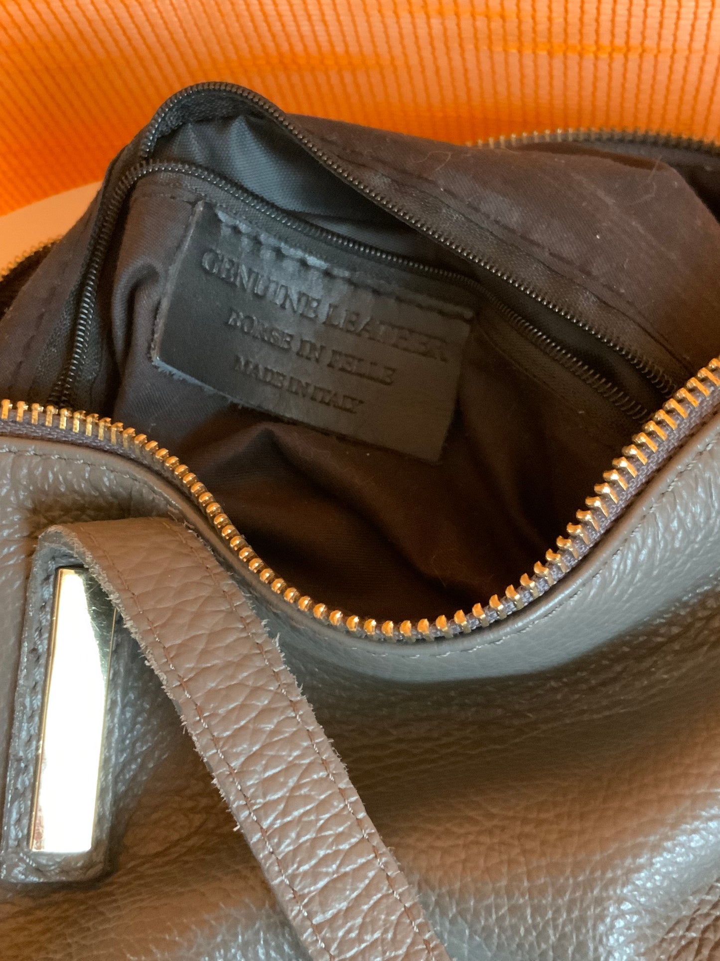 Sac à main a franges cuir gros grains gris Italy