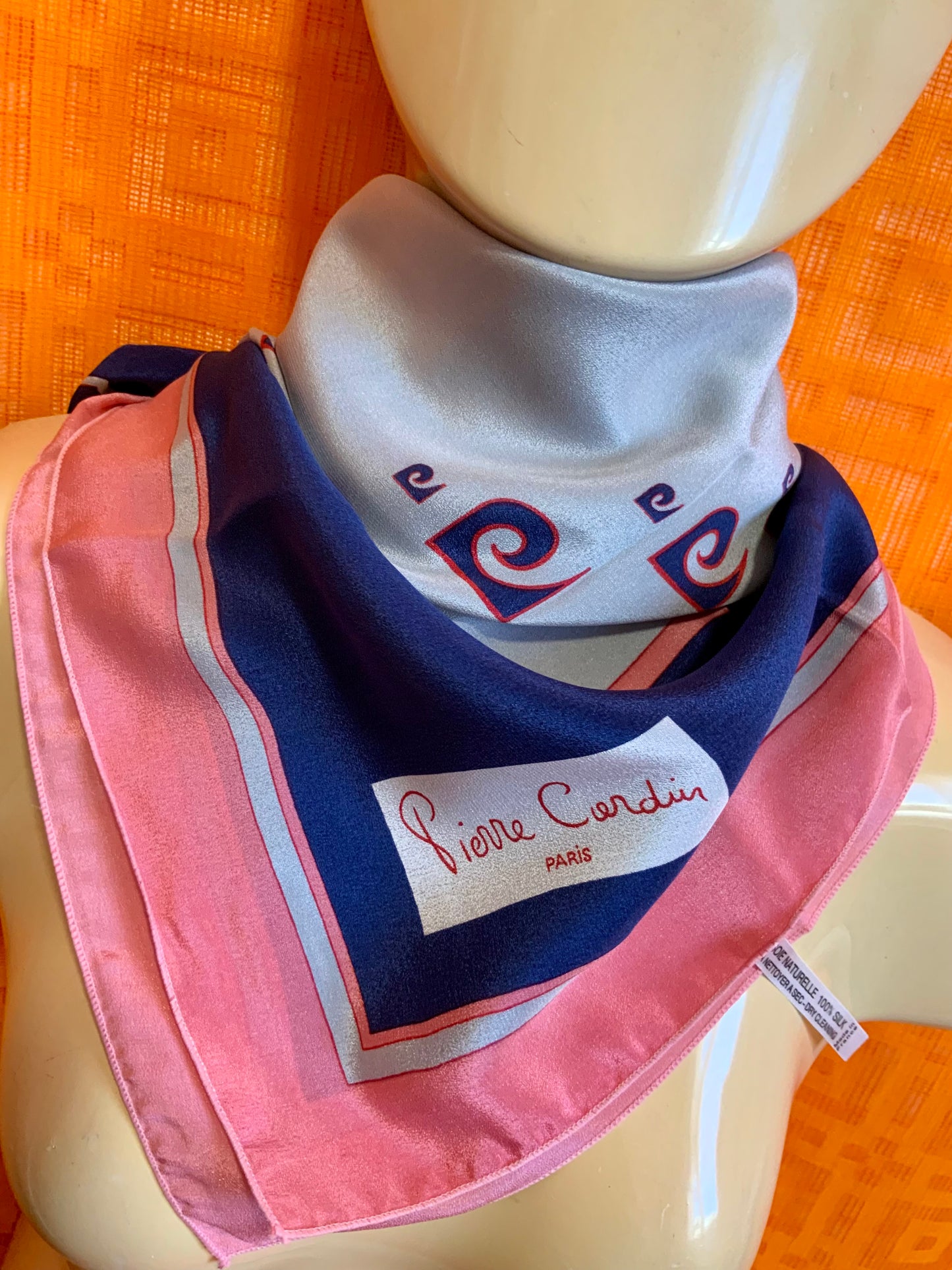 Foulard Pierre Cardin Soie Neuf Vintage 1980-