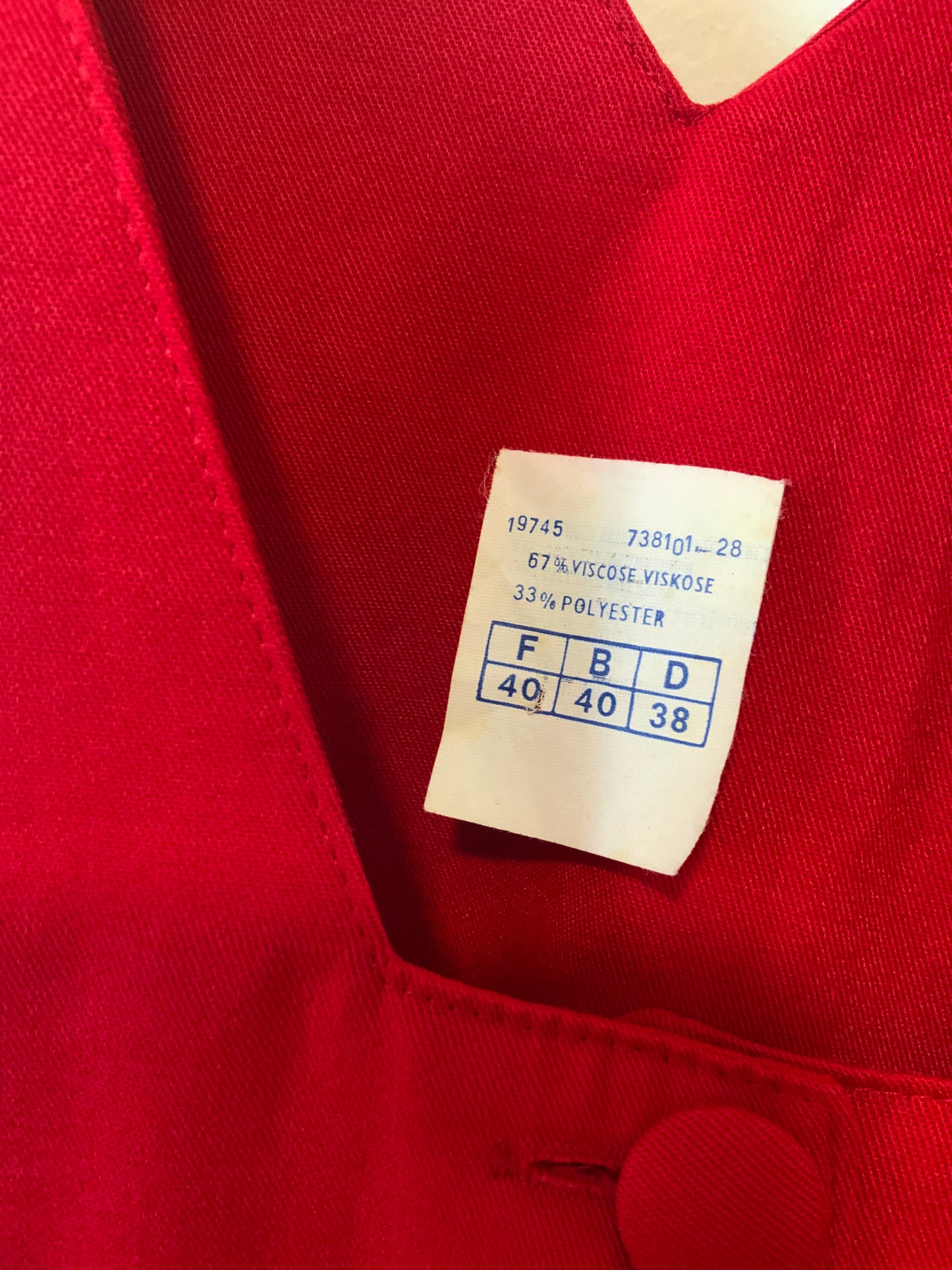 Robe Boutonnée Rouge Façon Bretelle Vintage 1990 France