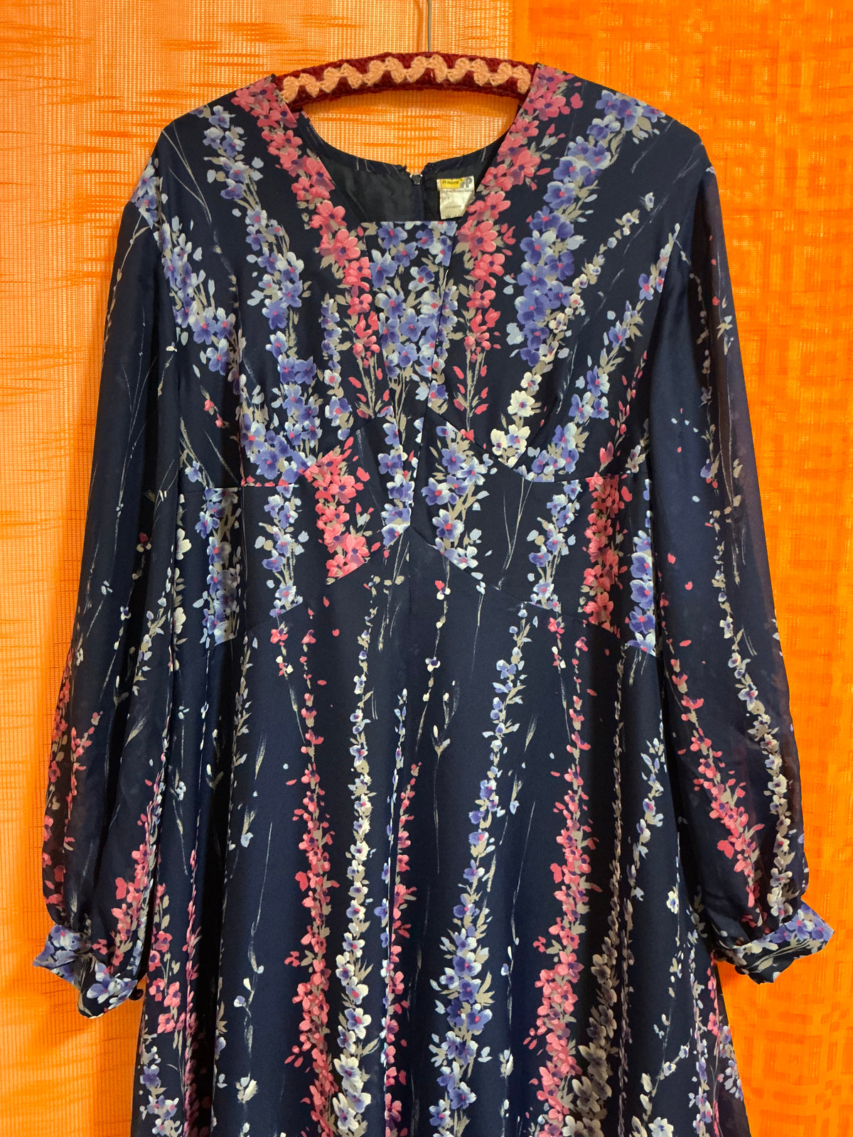 Robe Longue Tergal Mousseline à Fleurs Creation Vintage 1970- T46maxi.
