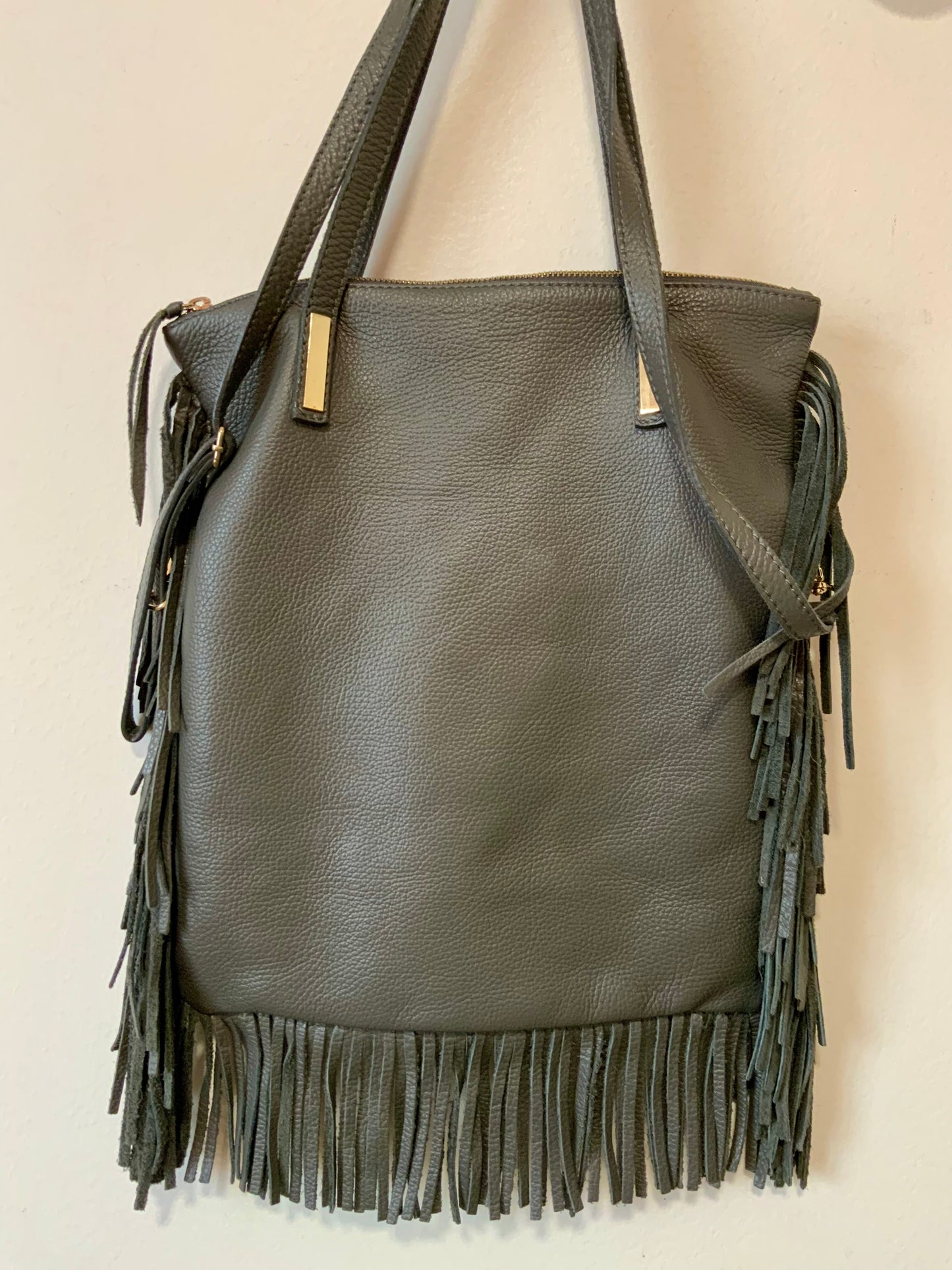 Sac à main a franges cuir gros grains gris Italy