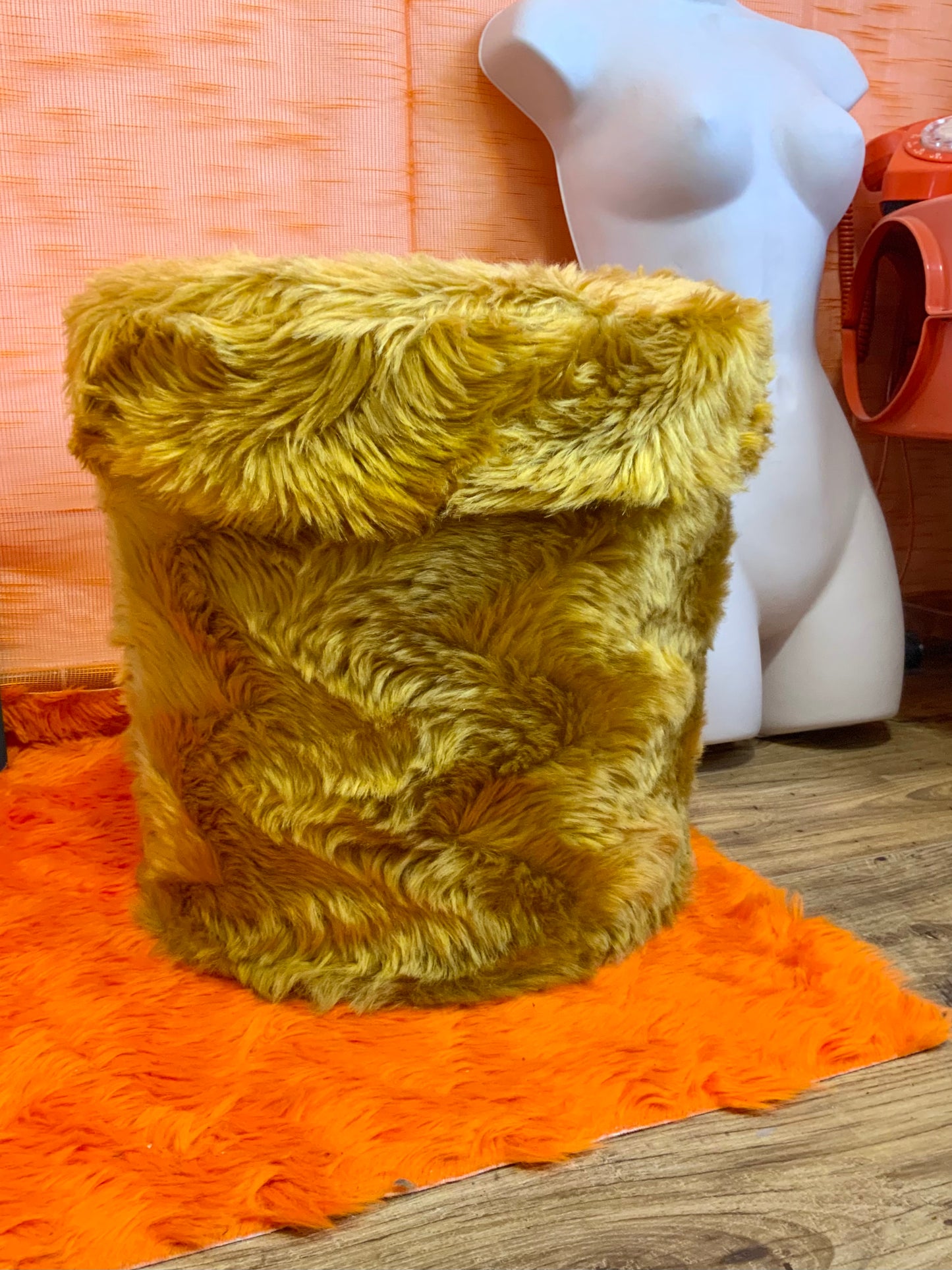 Pouf Coffre à poils Crylor Ocres Vintage 1970-