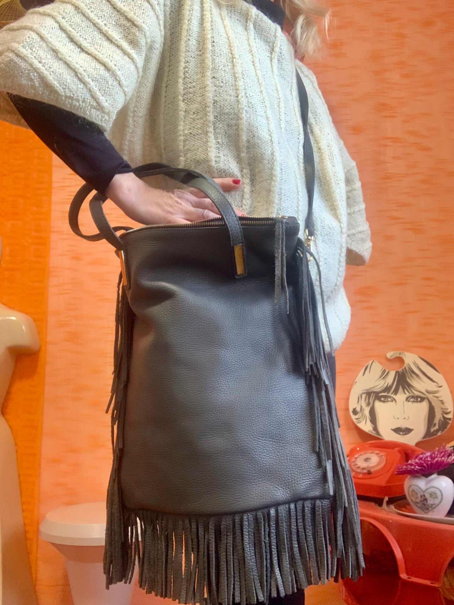 Sac à main a franges cuir gros grains gris Italy