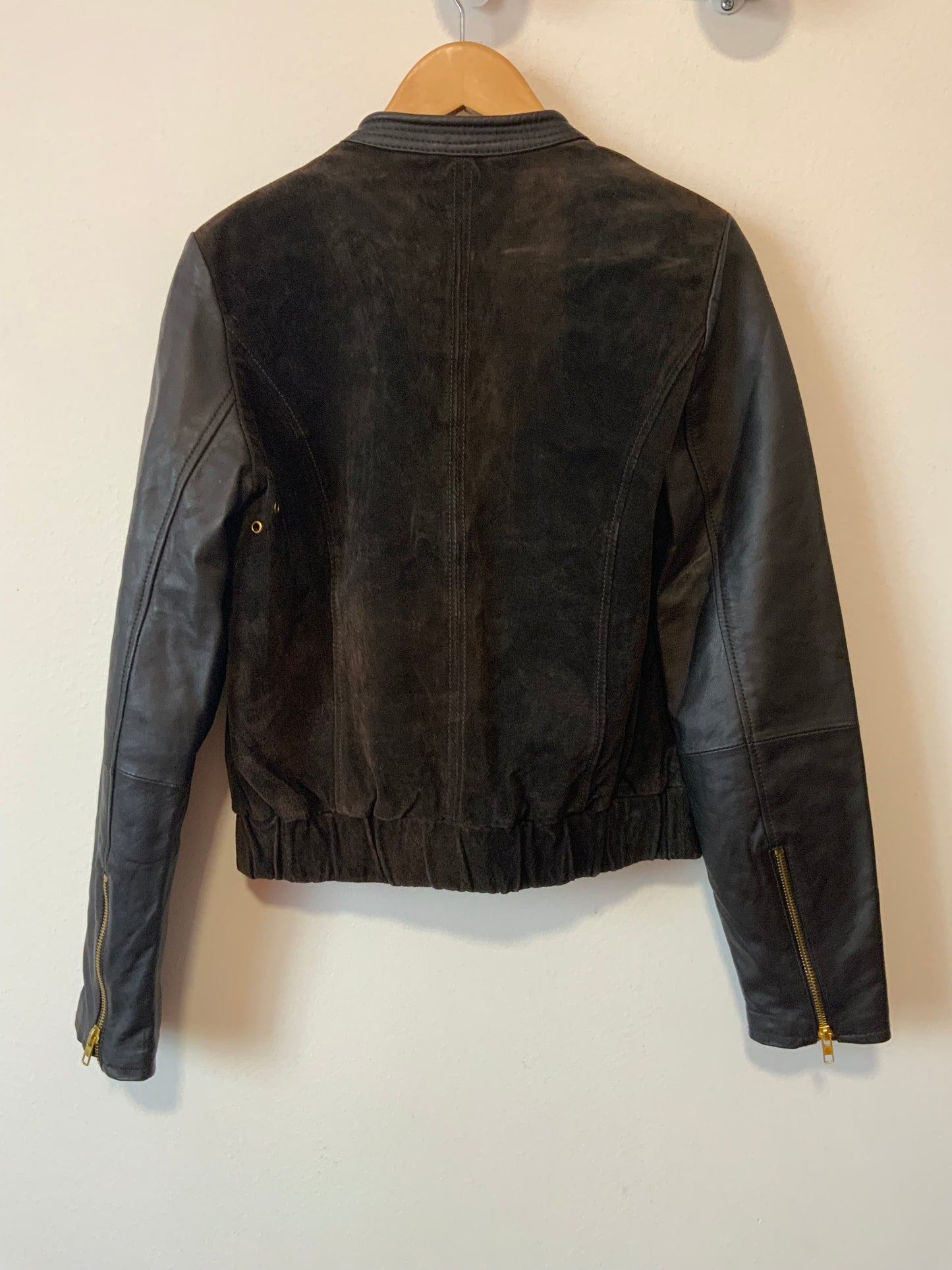 Blouson Cuir Daim Court Tendance- Vintage 2000’ T.XS