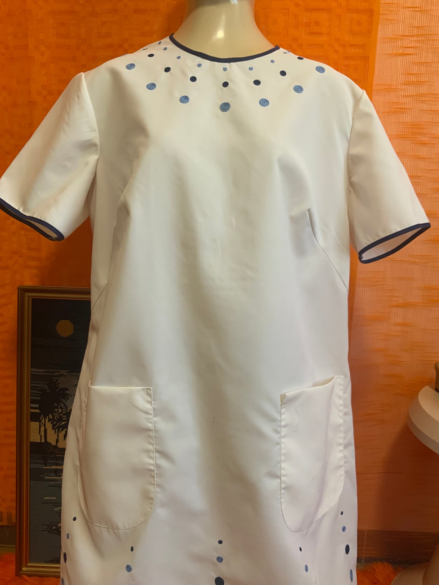 Blouse en Nylon et broderies Vintage 1970- T40