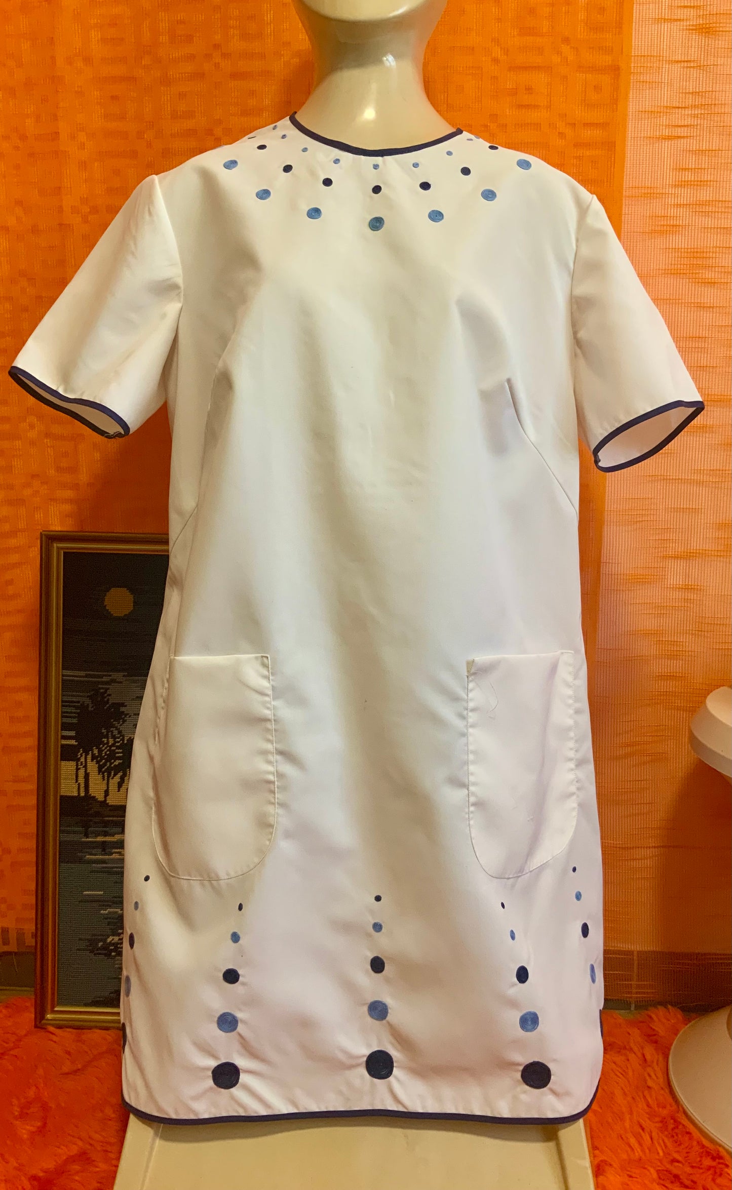 Blouse en Nylon et broderies Vintage 1970- T40