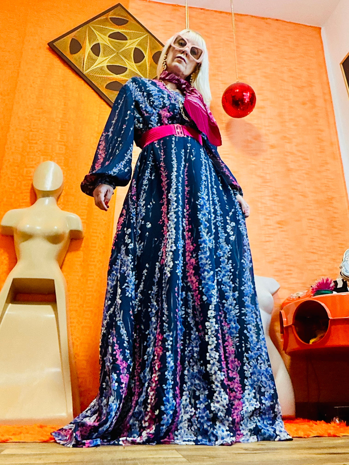 Robe Longue Tergal Mousseline à Fleurs Creation Vintage 1970- T46maxi.