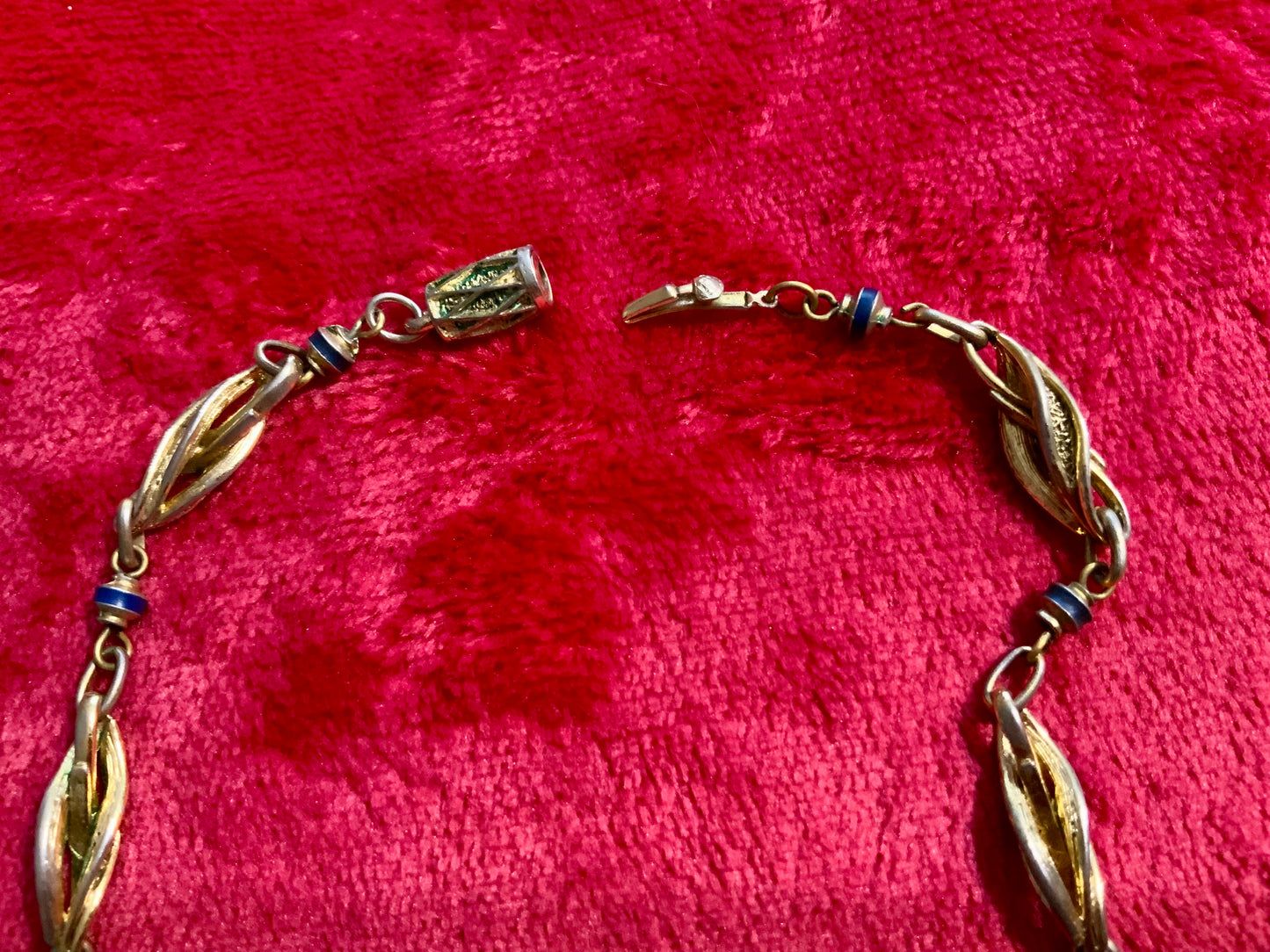 Sublime Collier Balenciaga Chic Vintage Haut de Gamme