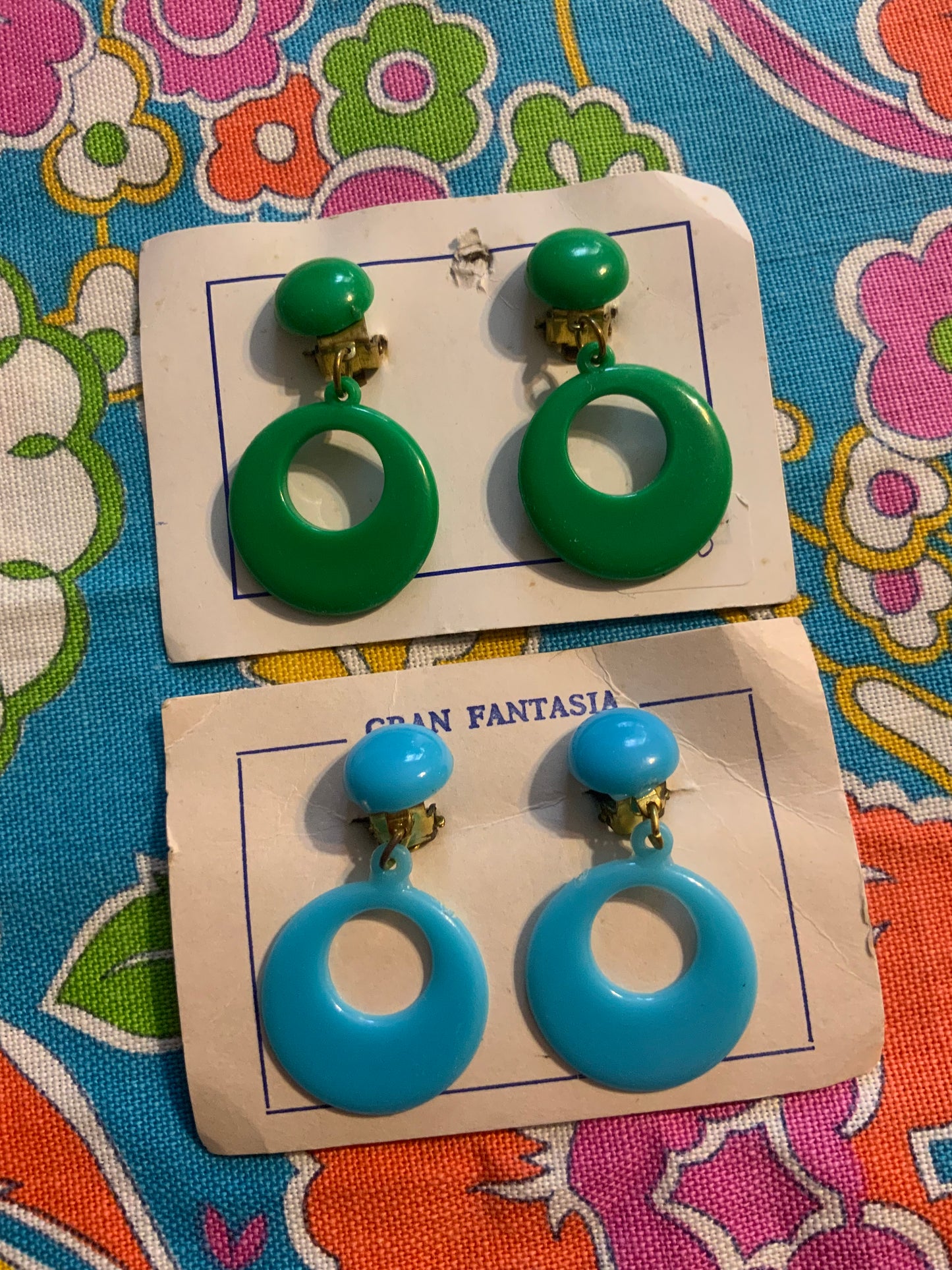 2 paires de Boucles d’oreilles Deadstock Vintage créoles pendantes 1980-