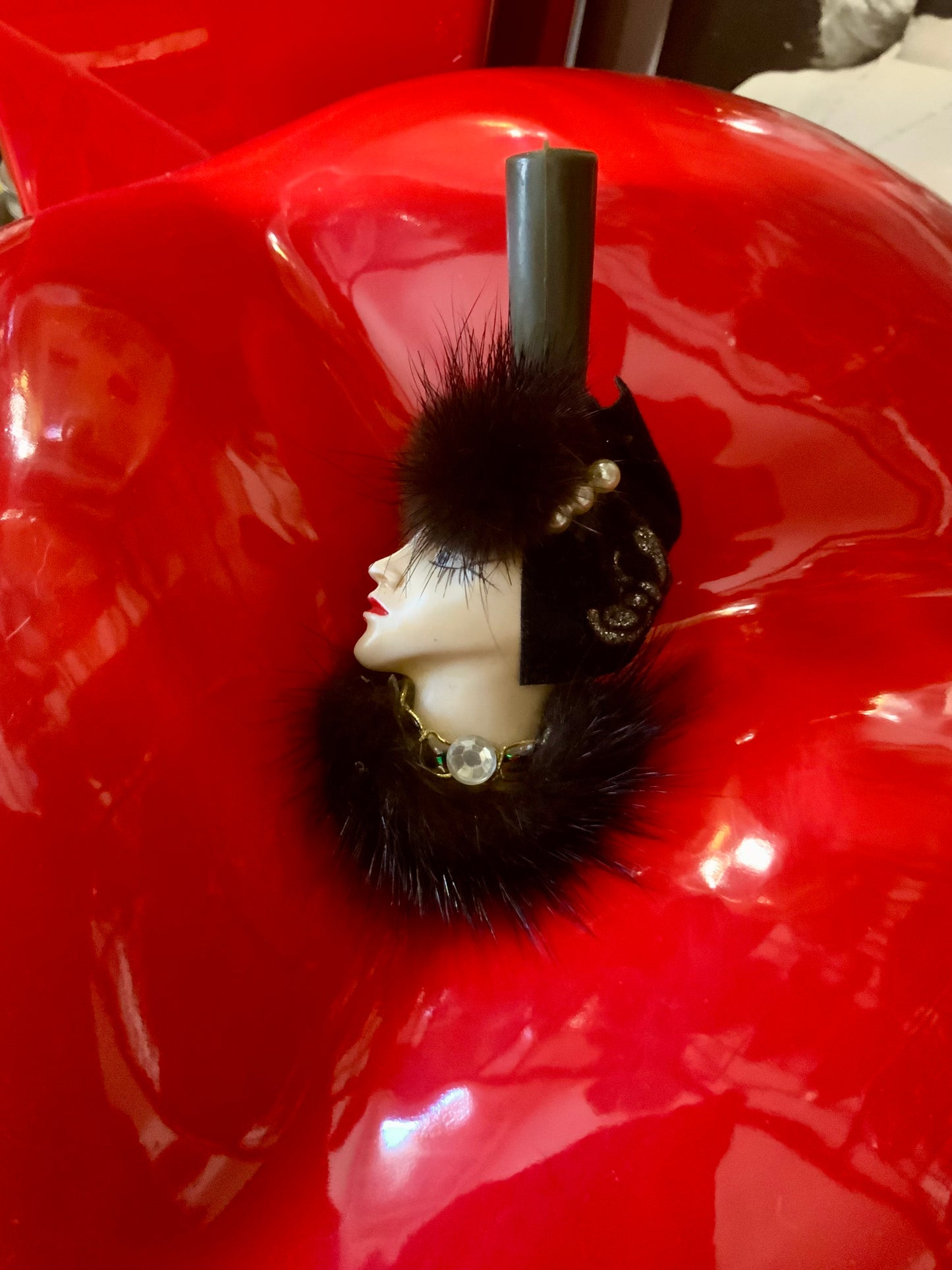 Broche tête de femme Vintage 1980
