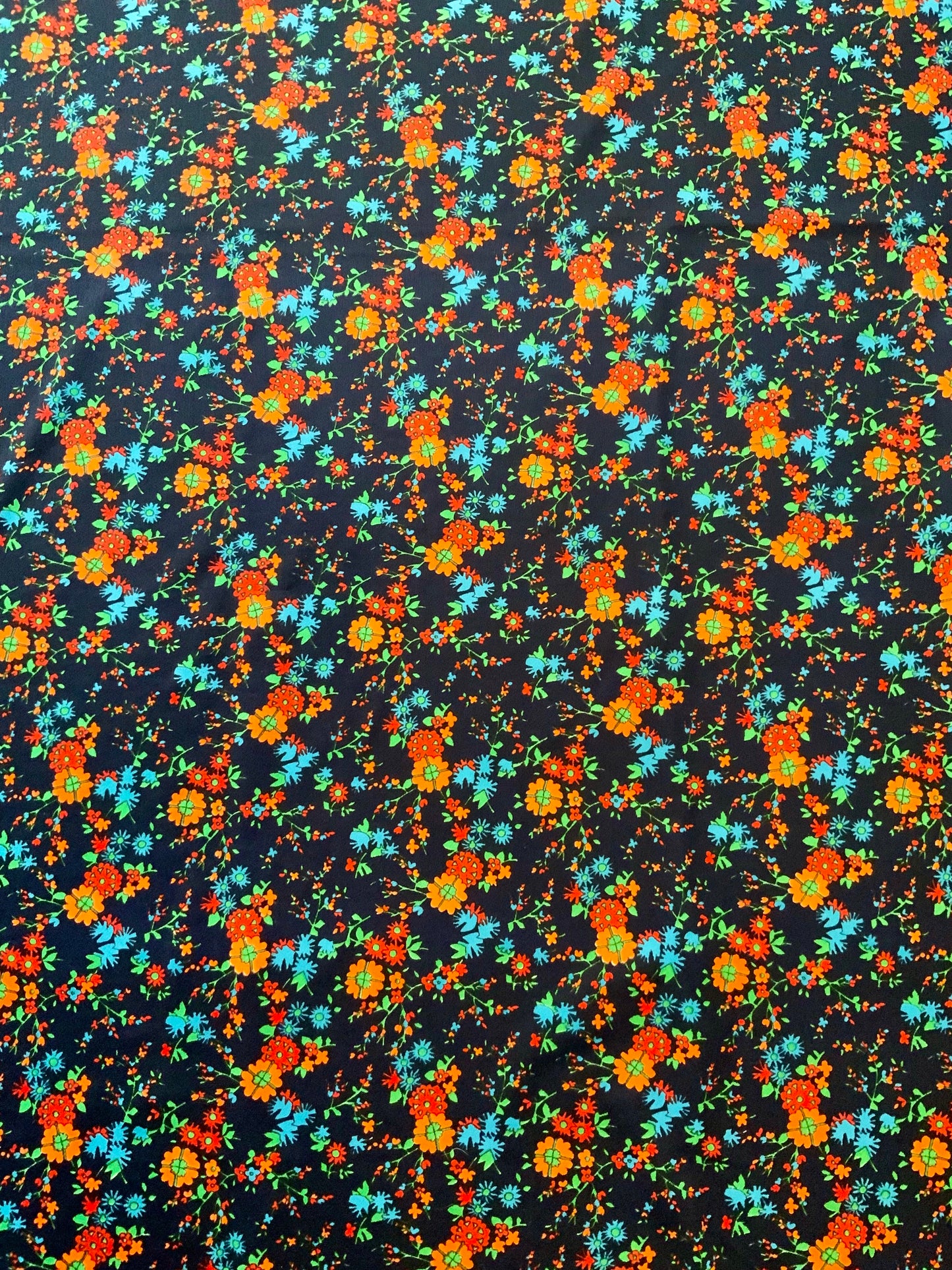 Pièce de Tissu Jersey à fleurs 1970 - 145X185 cms.