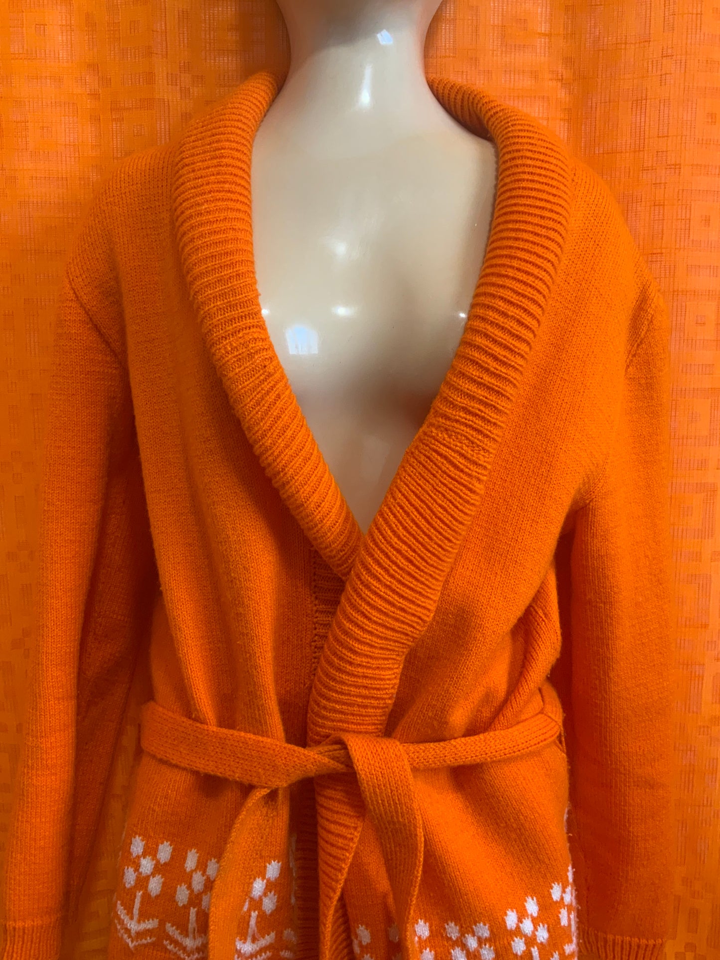 Gilet orange Tricoté Vintage 1970 Fleurs
