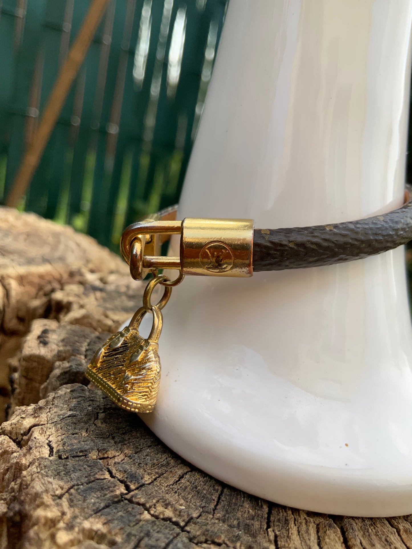 Bracelet Louis Vuitton Alma Cuir Monogrammé Luxe