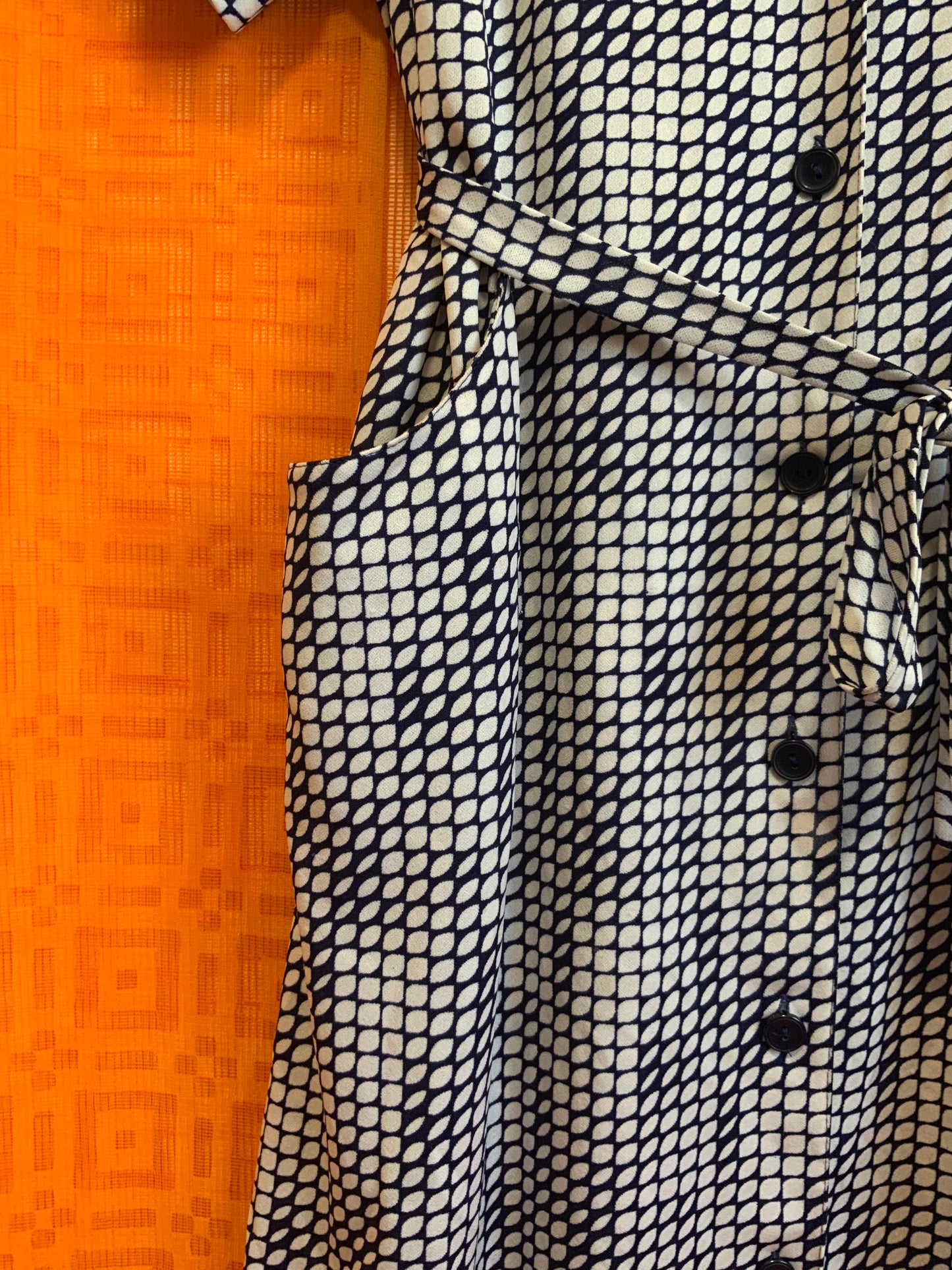 Robe Vintage 1980 A motifs - T46 et inf.