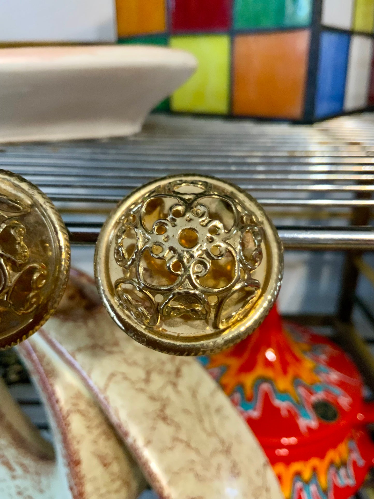 Superbes boucles d’oreilles Vintage 1980 Stylées