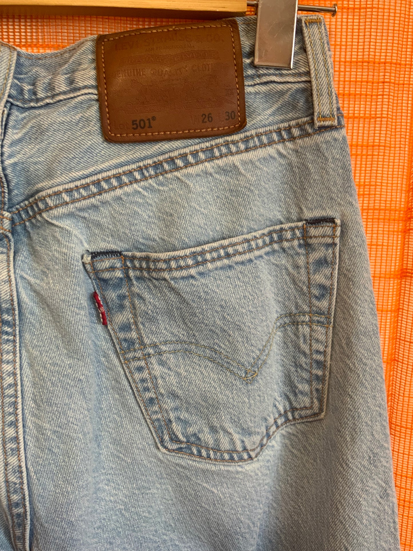 Jean Levi’s 501 denim bleu clair-T34