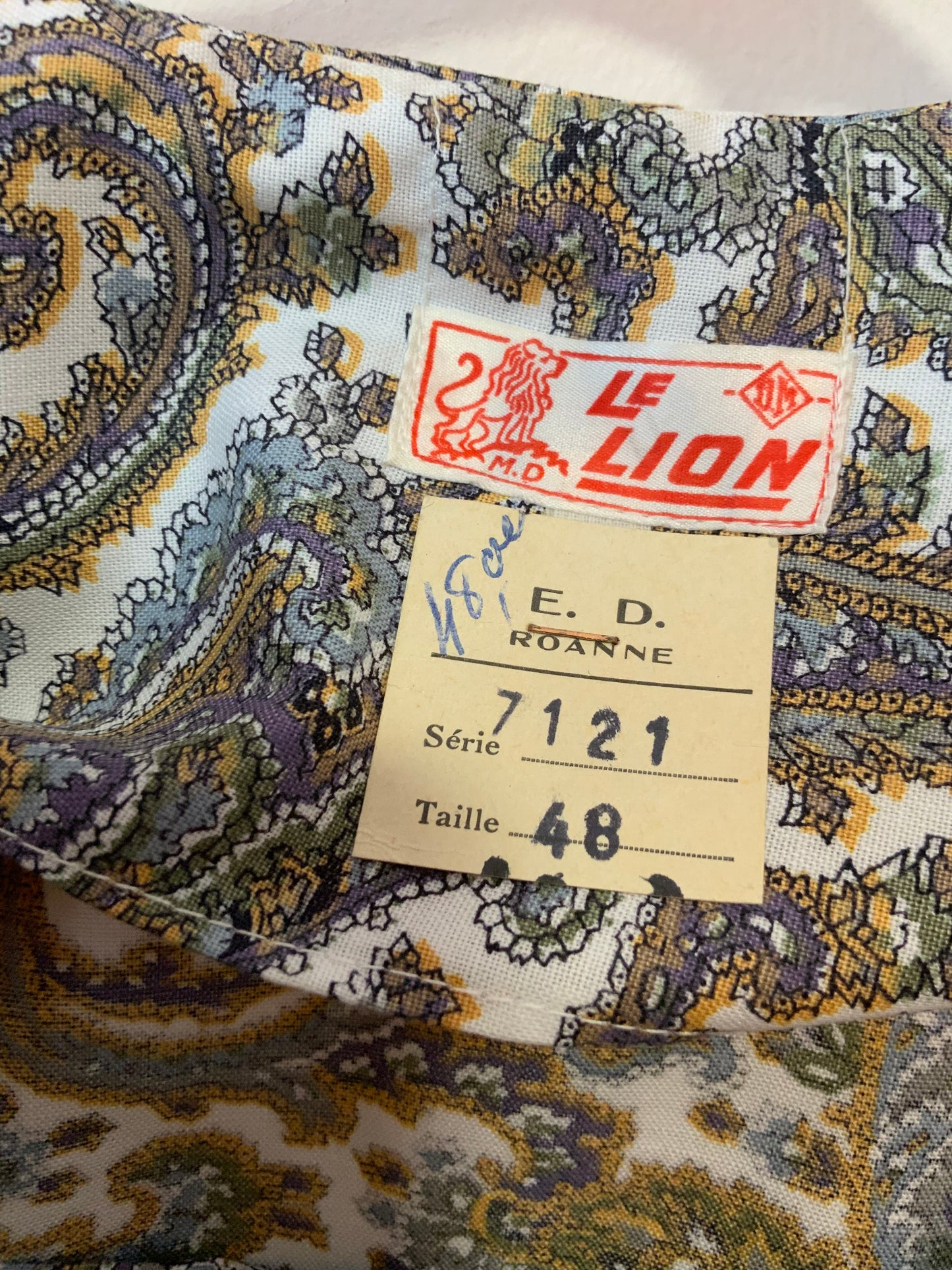Robe blouse aux motifs cachemire Vintage neuf 1970 - T48