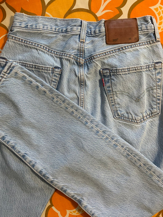 Jean Levi’s 501 denim bleu clair-T34