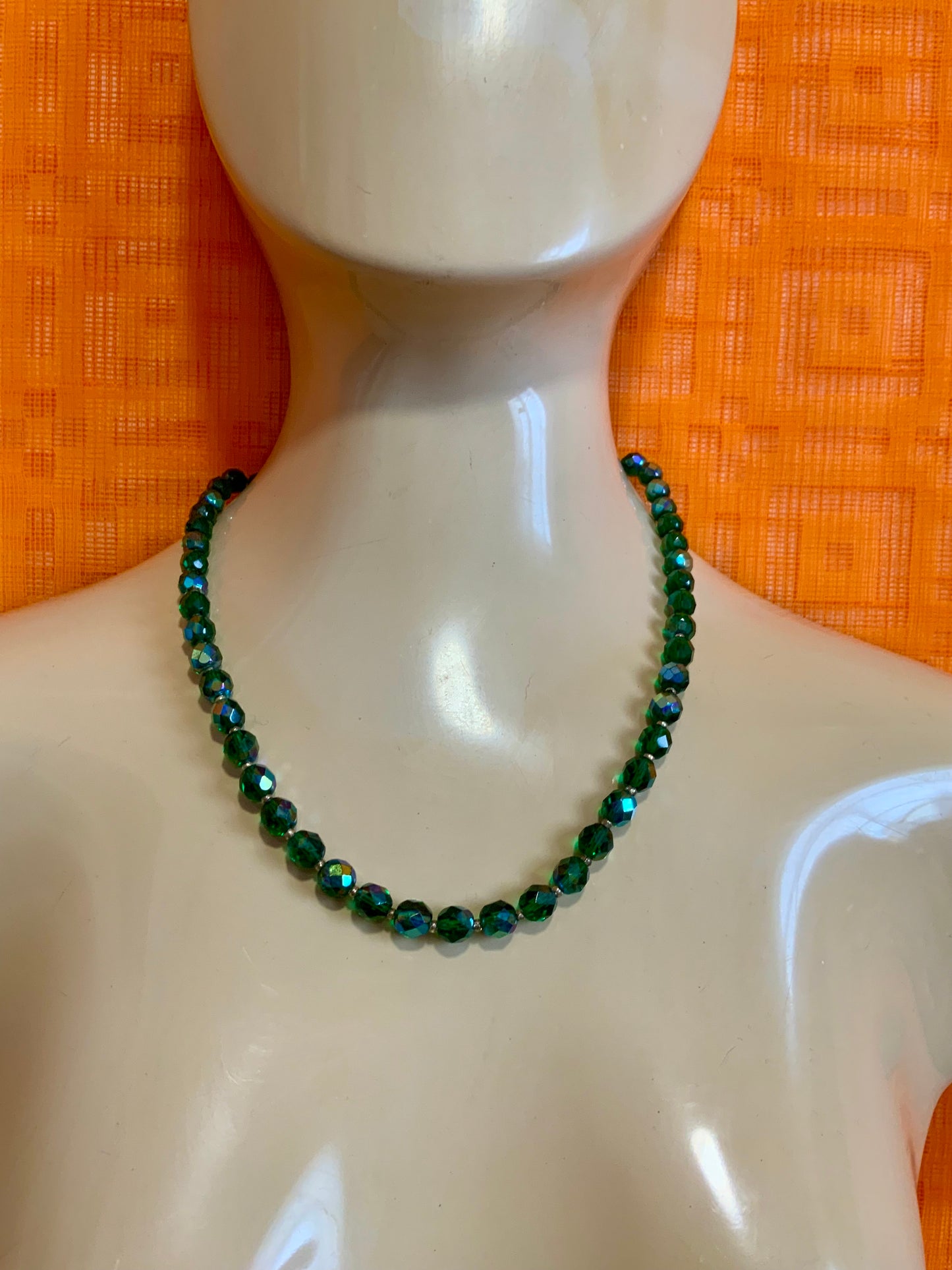 Collier en perles de verre vertes Vintage